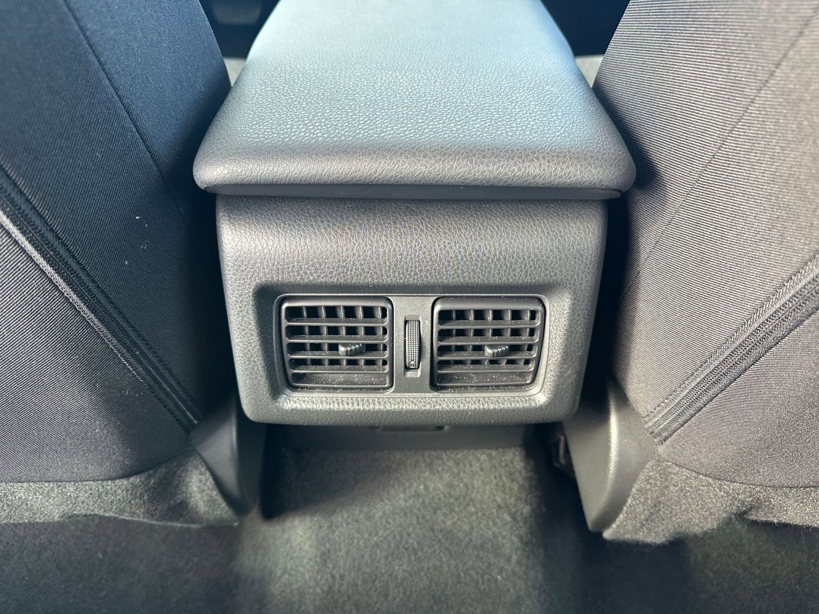 Thumbnail: 2025 Toyota Camry - 23