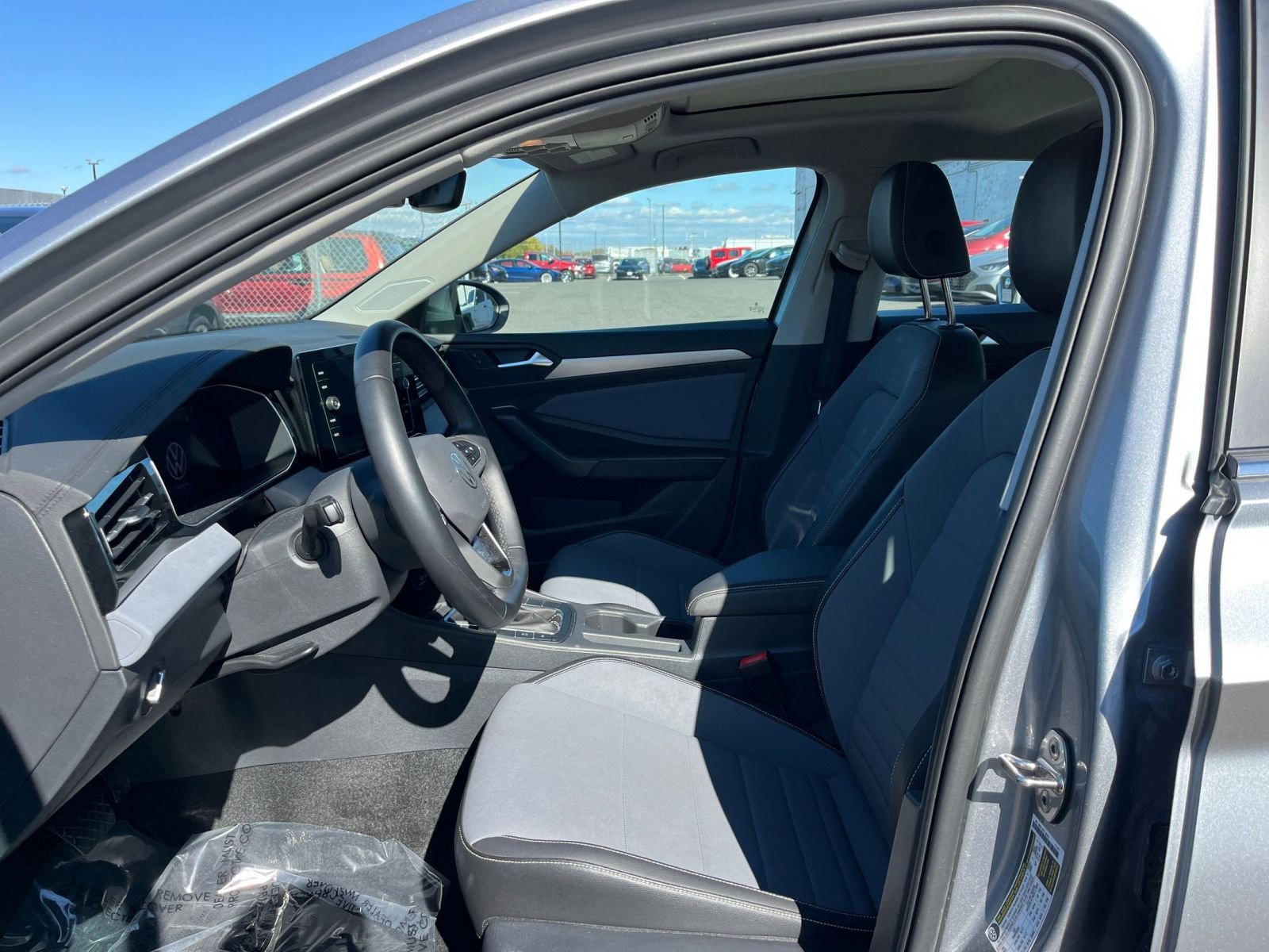 Thumbnail: 2025 Volkswagen Jetta - 26