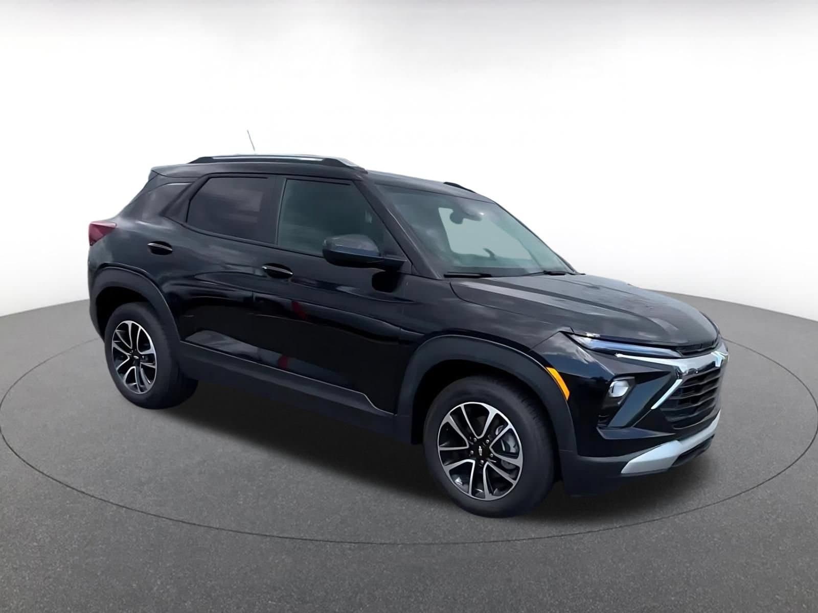 Thumbnail: 2025 Chevrolet TrailBlazer - 2
