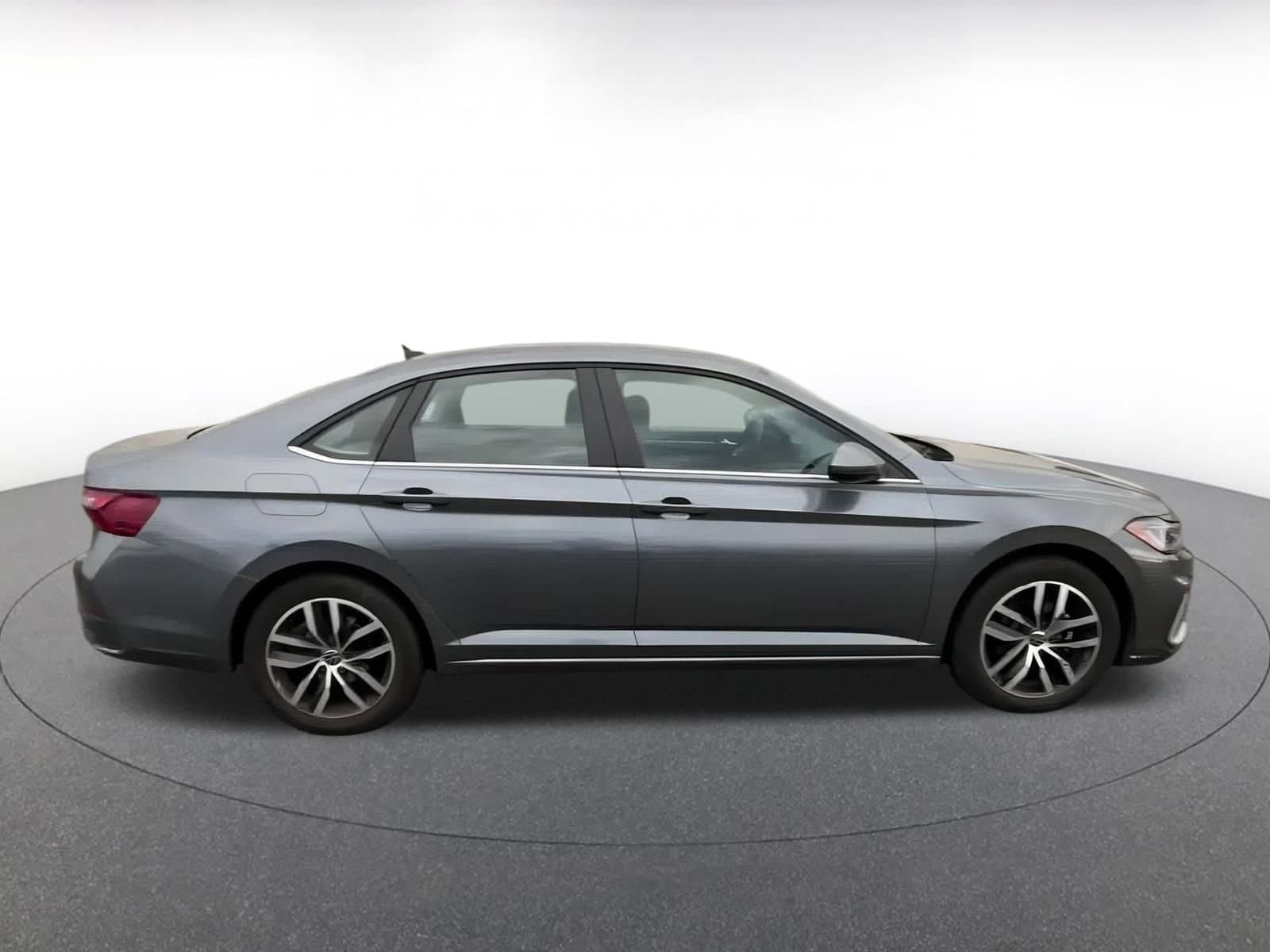 Thumbnail: 2025 Volkswagen Jetta - 15