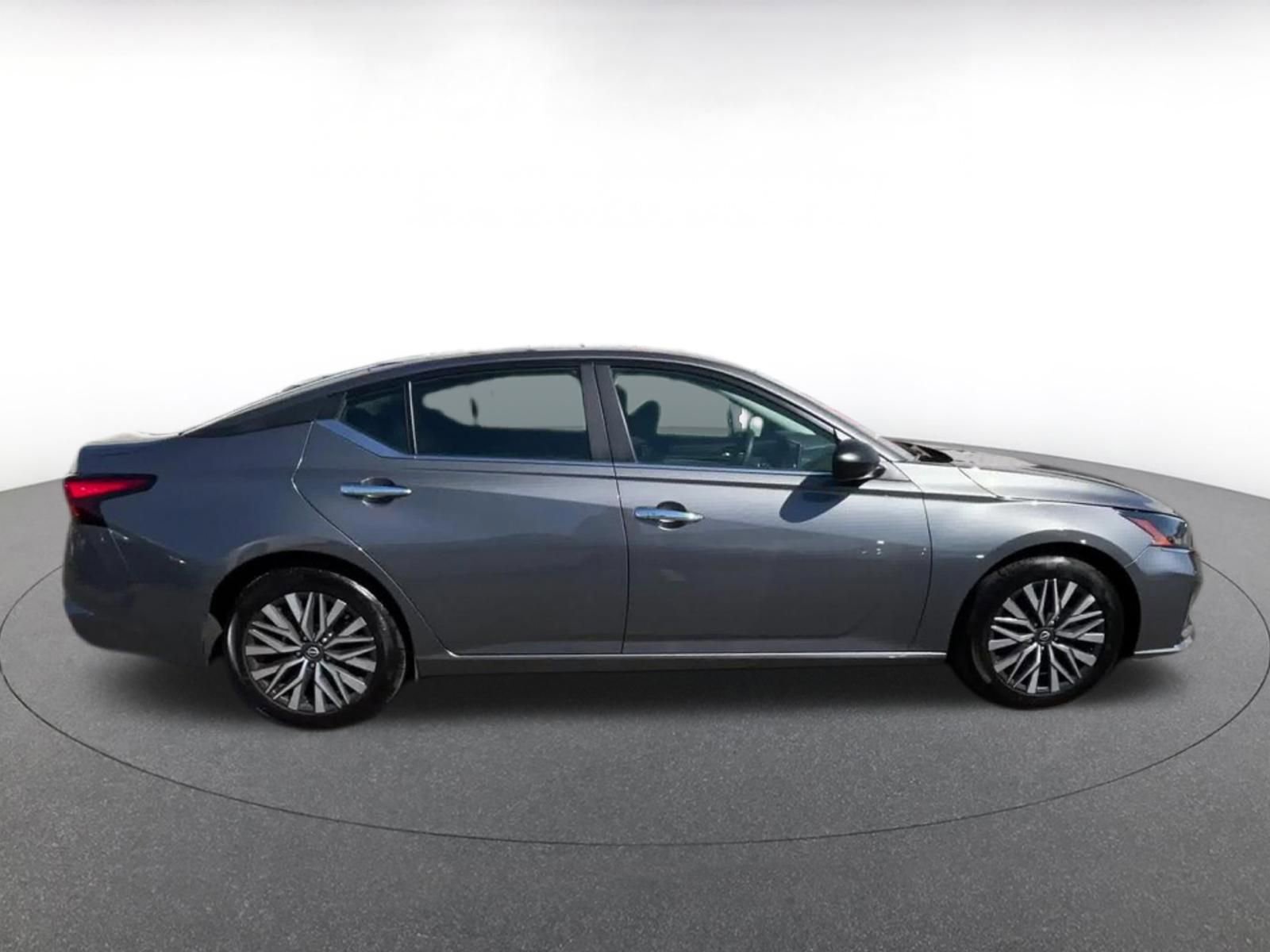 Thumbnail: 2025 Nissan Altima - 16