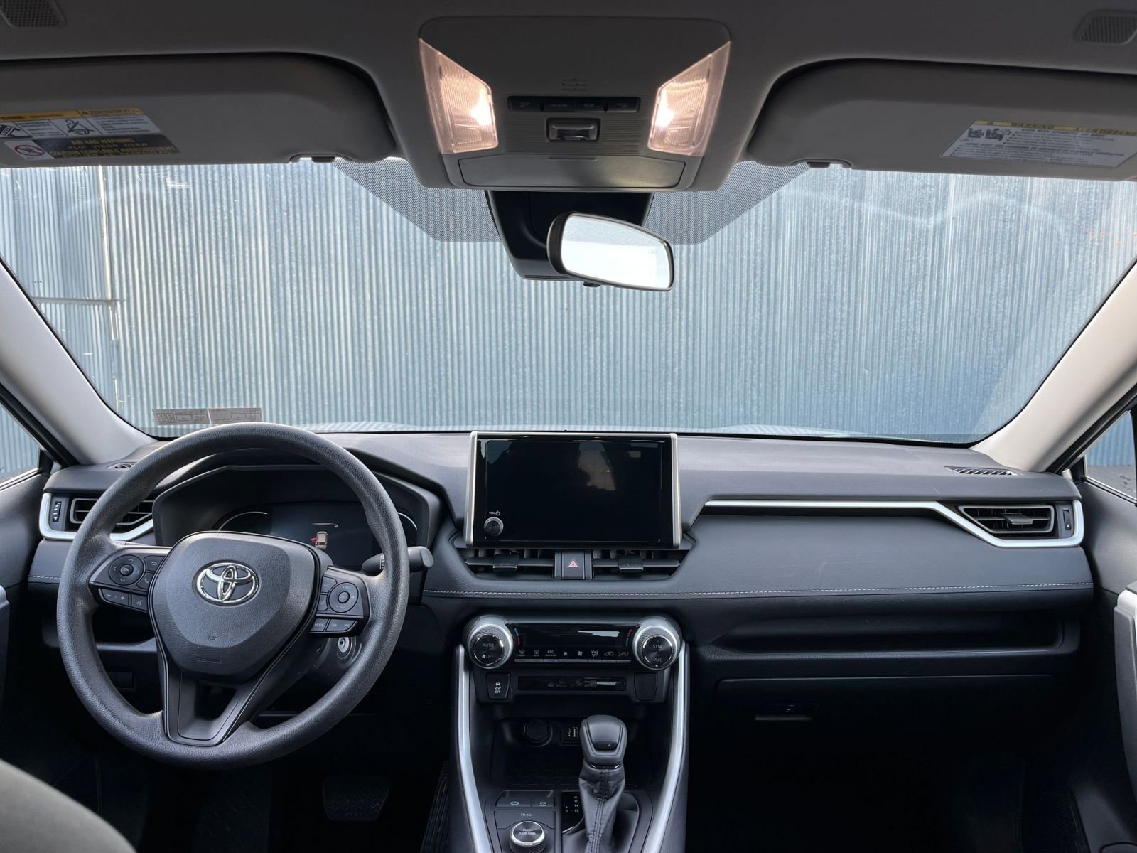 Thumbnail: 2025 Toyota RAV4 - 32