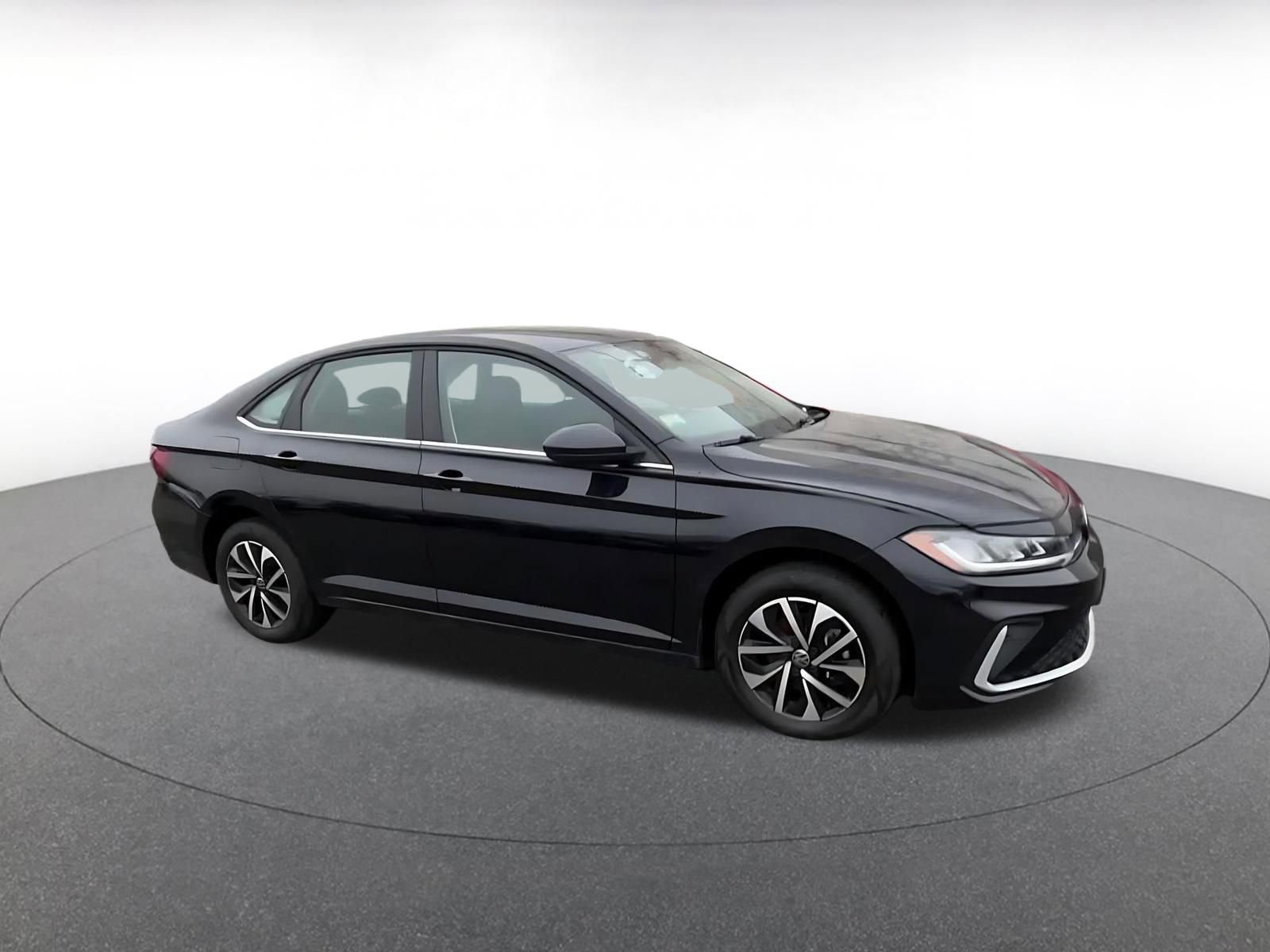 Thumbnail: 2025 Volkswagen Jetta - 2