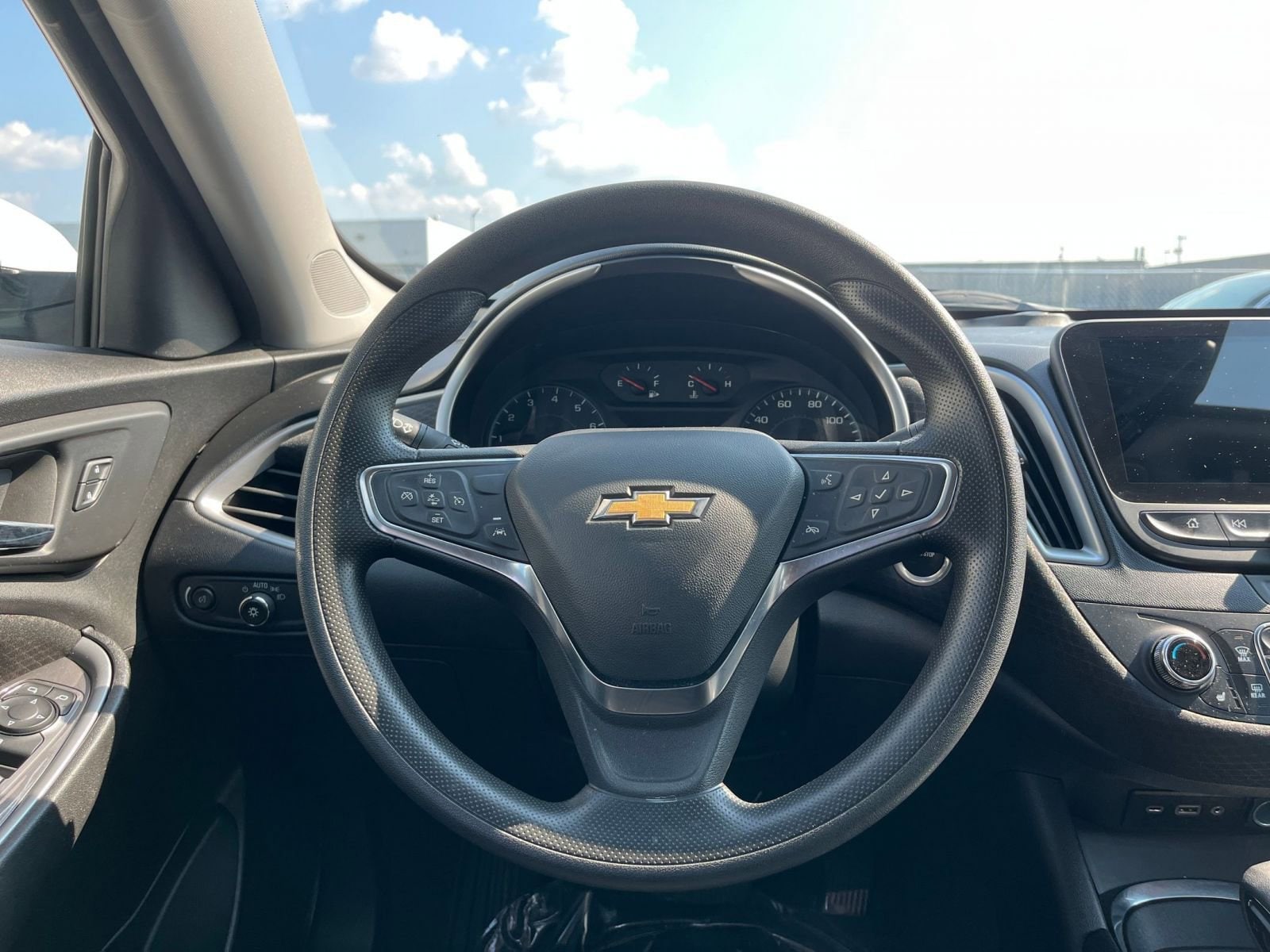 Thumbnail: 2024 Chevrolet Malibu - 27