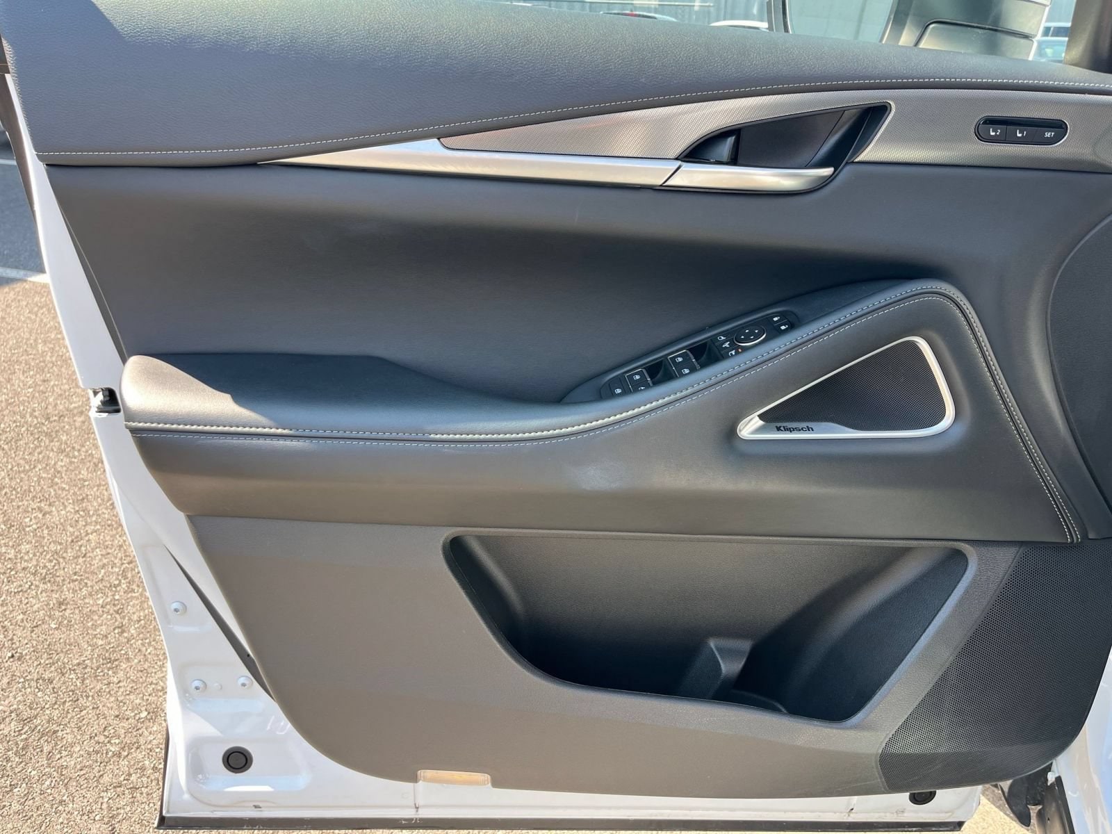 Thumbnail: 2026 INFINITI QX60 - 18