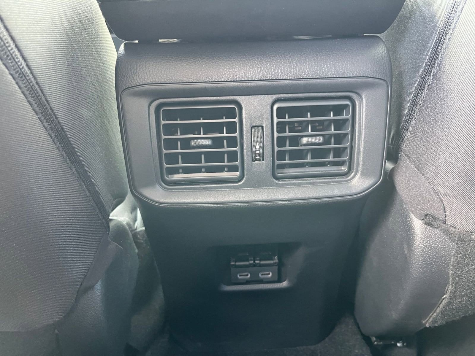 Thumbnail: 2025 Toyota RAV4 - 25