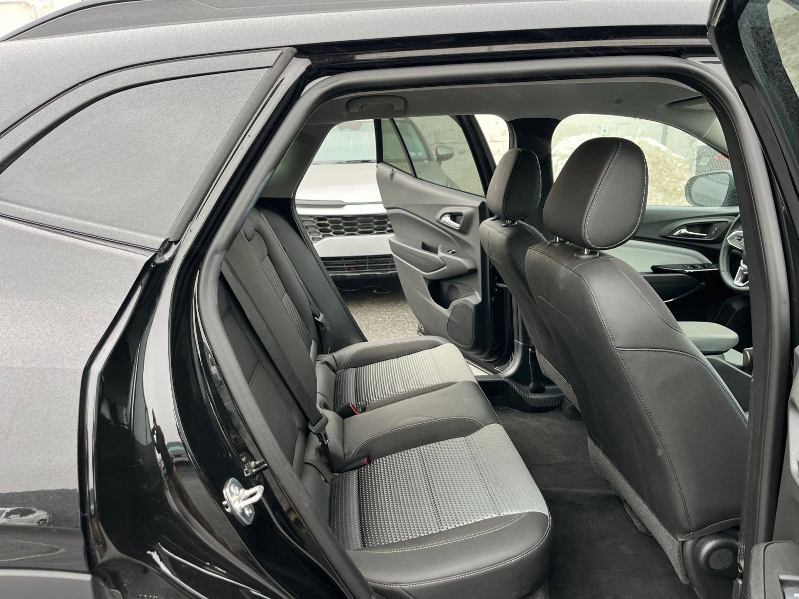 Thumbnail: 2025 Chevrolet Trax - 25