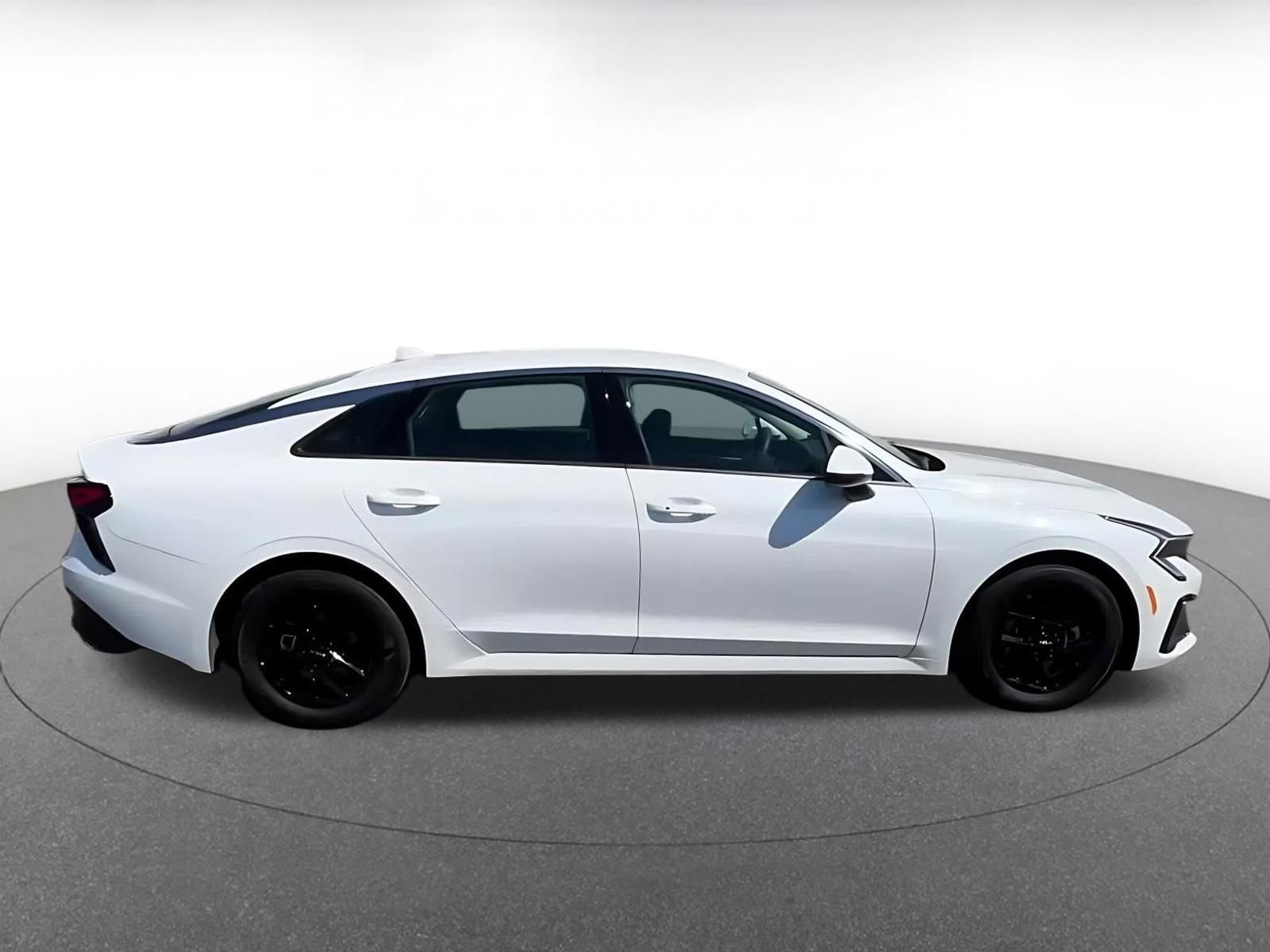 Thumbnail: 2025 Kia K5 - 15