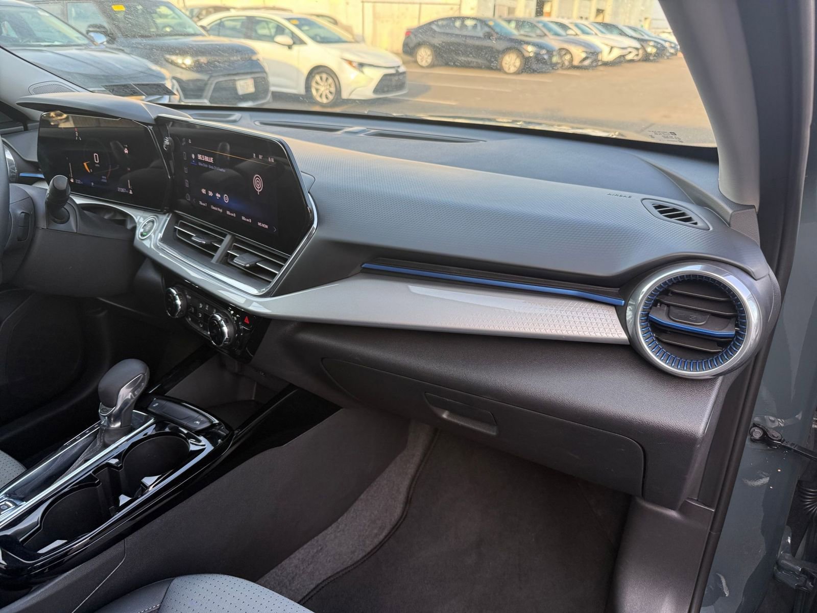 Thumbnail: 2025 Chevrolet Trax - 35