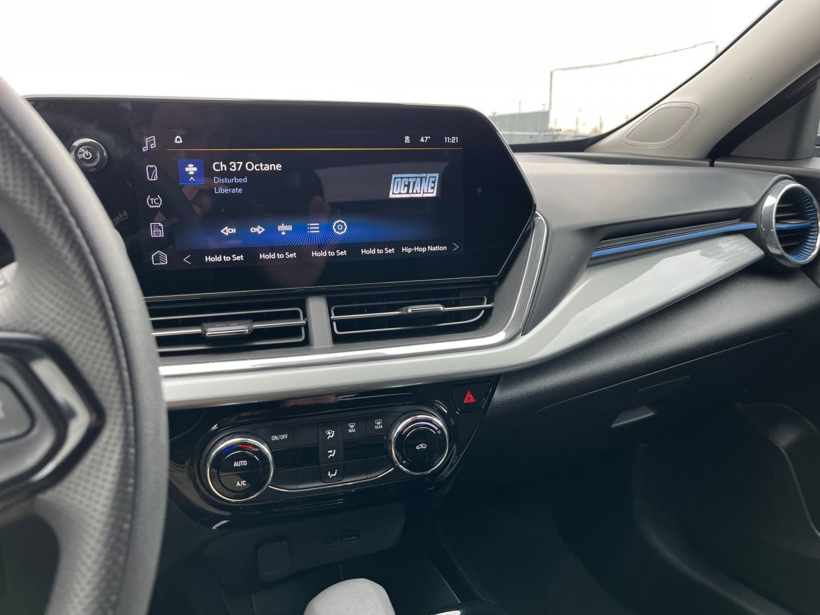 Thumbnail: 2025 Chevrolet Trax - 21