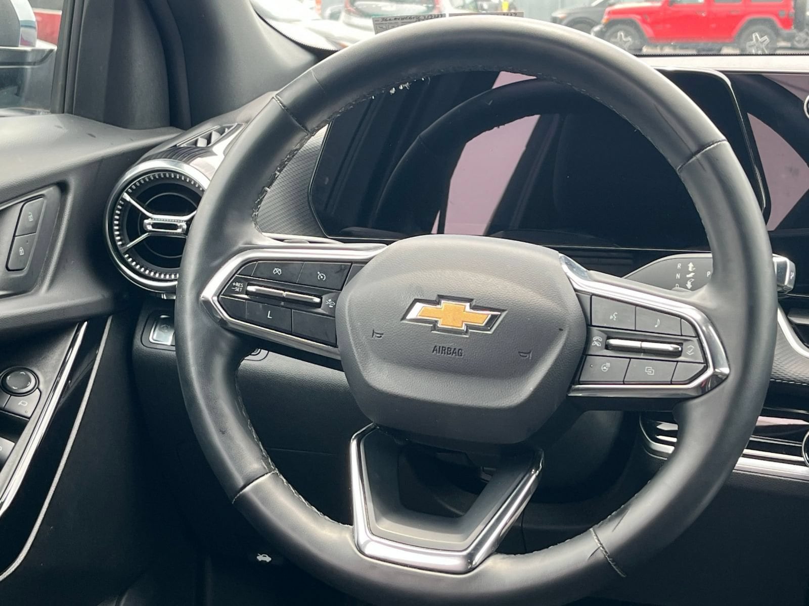 Thumbnail: 2025 Chevrolet Equinox - 28