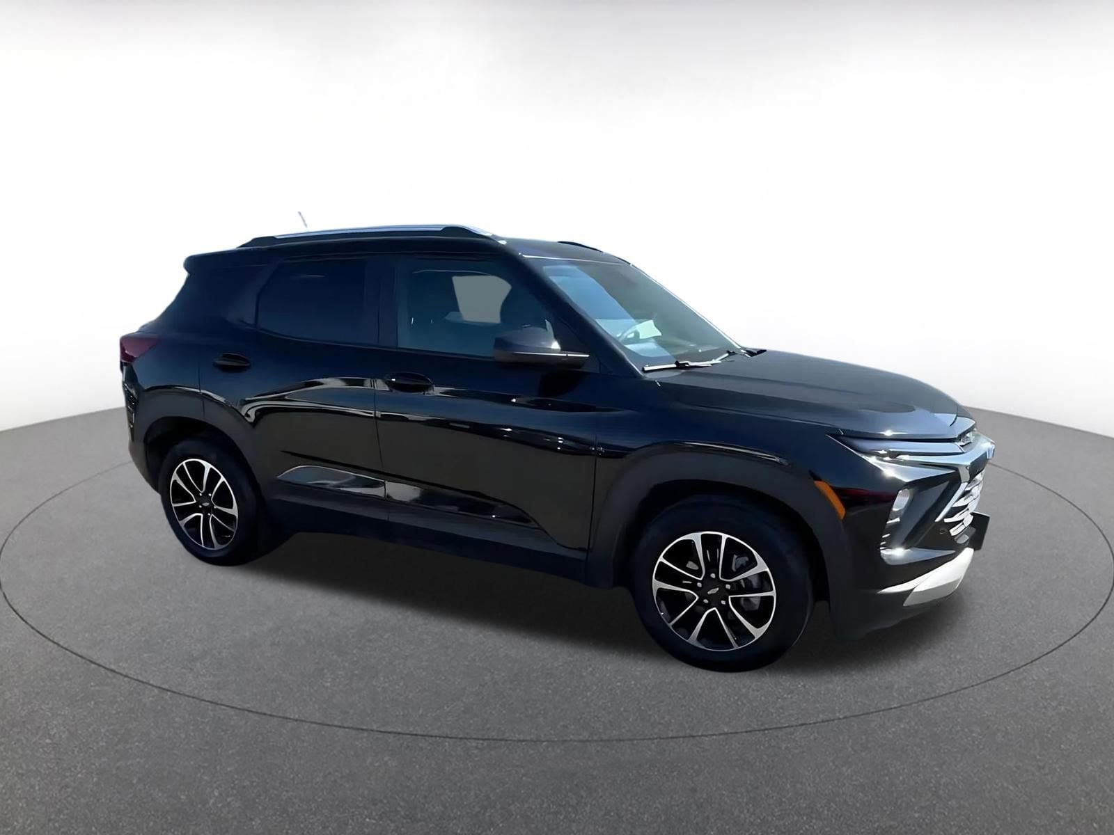 Thumbnail: 2025 Chevrolet TrailBlazer - 2