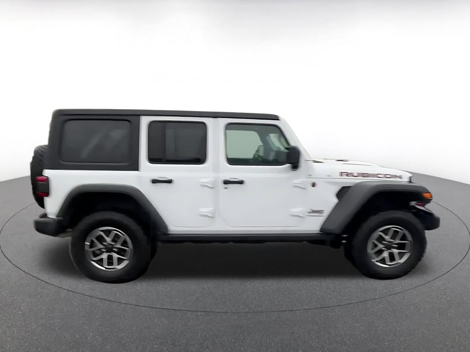 Thumbnail: 2025 Jeep Wrangler - 16