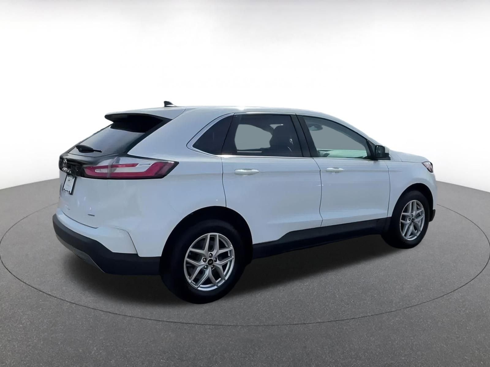 Thumbnail: 2024 Ford Edge - 15