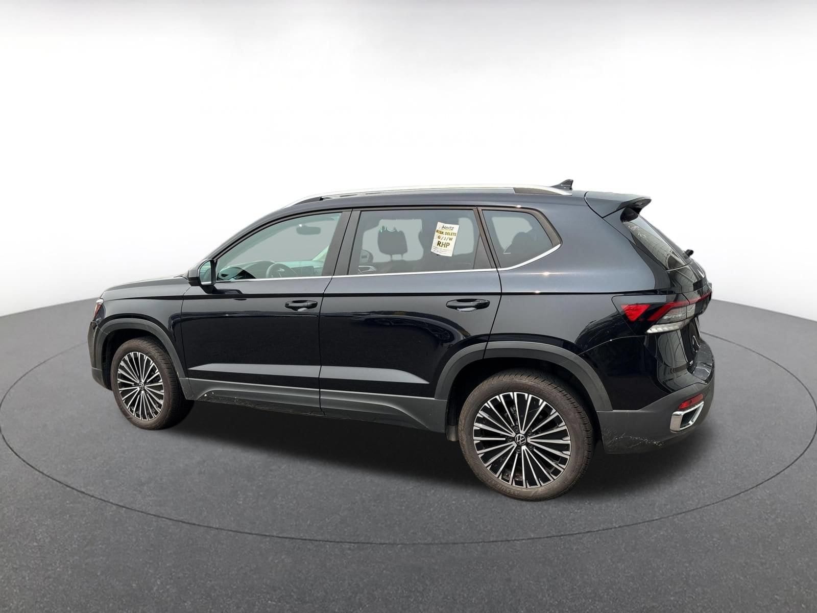Thumbnail: 2026 Volkswagen Taos - 8