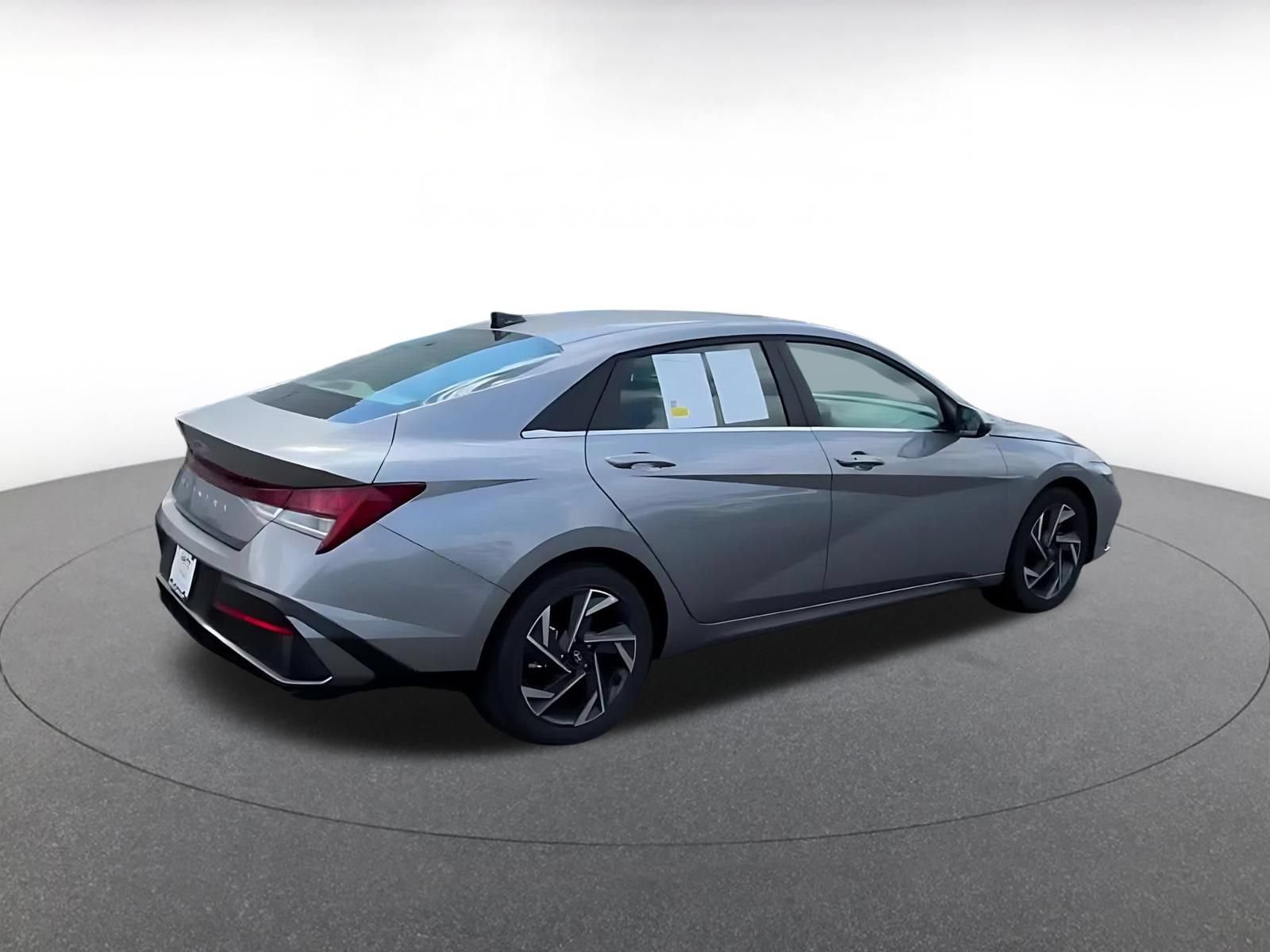 Thumbnail: 2025 Hyundai Elantra - 15
