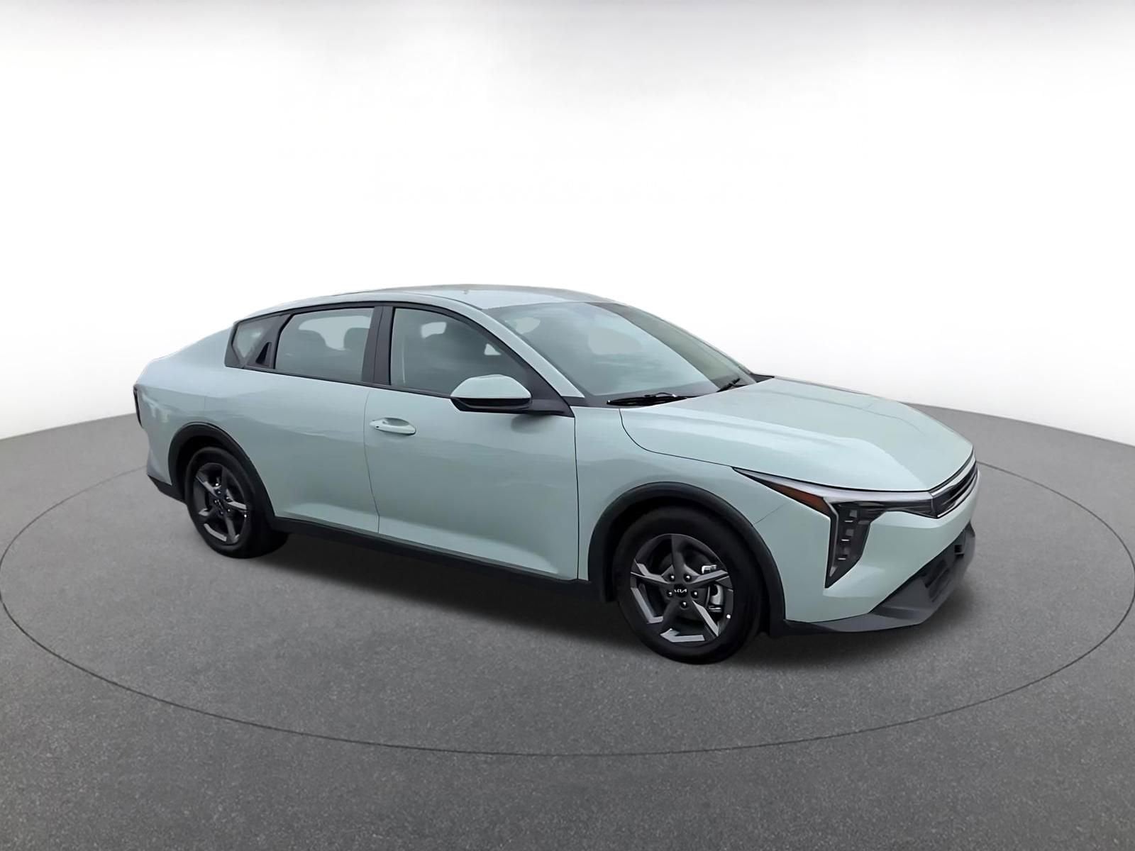 Thumbnail: 2025 Kia K4 - 2