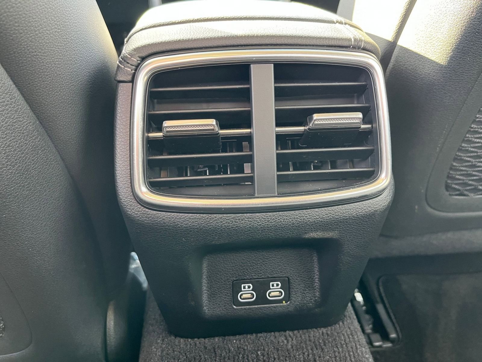 Thumbnail: 2025 Genesis G70 - 25