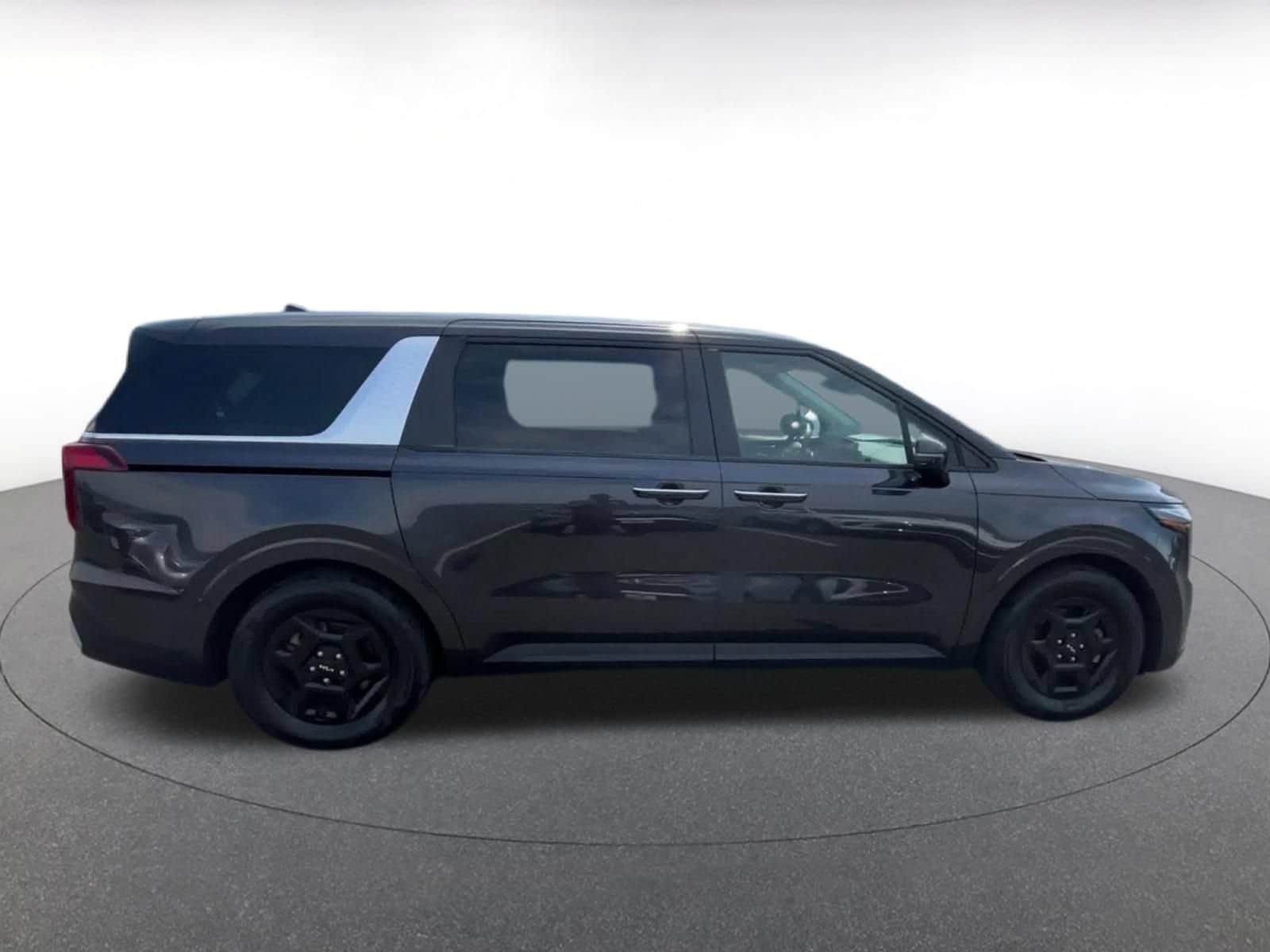 Thumbnail: 2026 Kia Carnival - 16