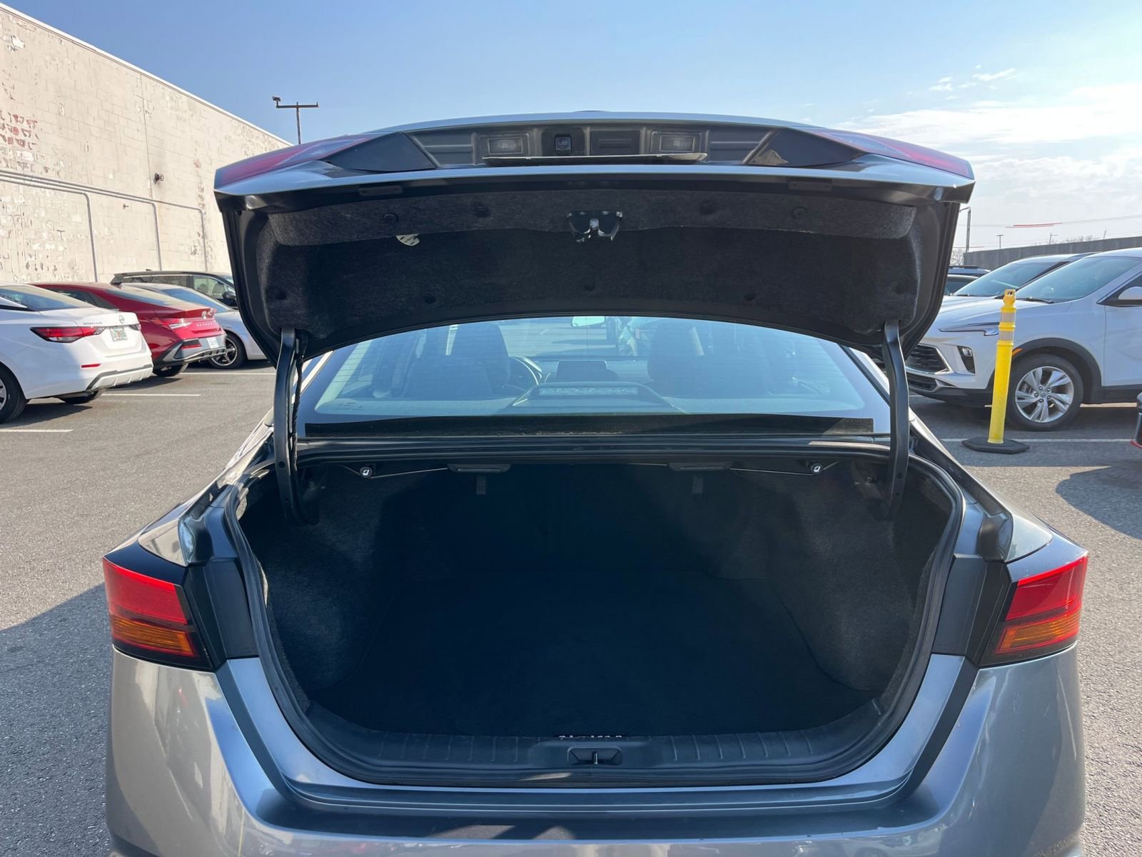 Thumbnail: 2025 Nissan Altima - 32