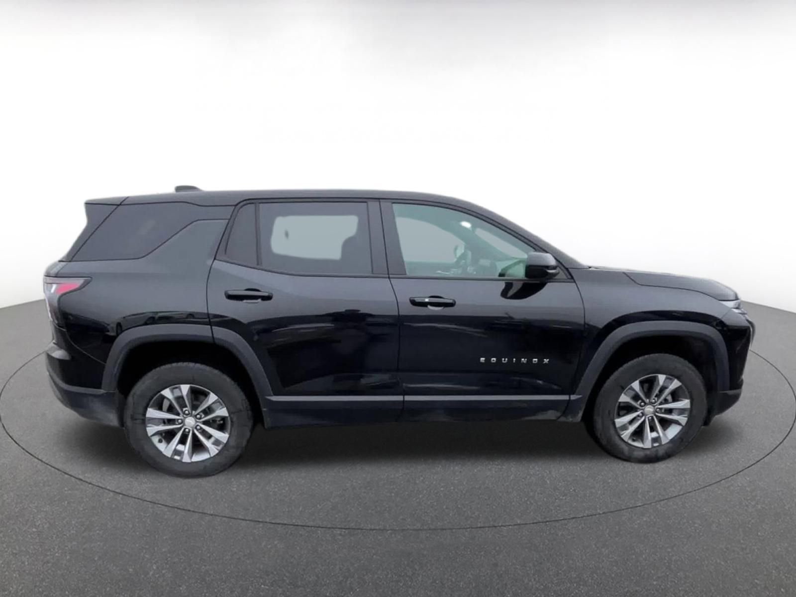 Thumbnail: 2025 Chevrolet Equinox - 16