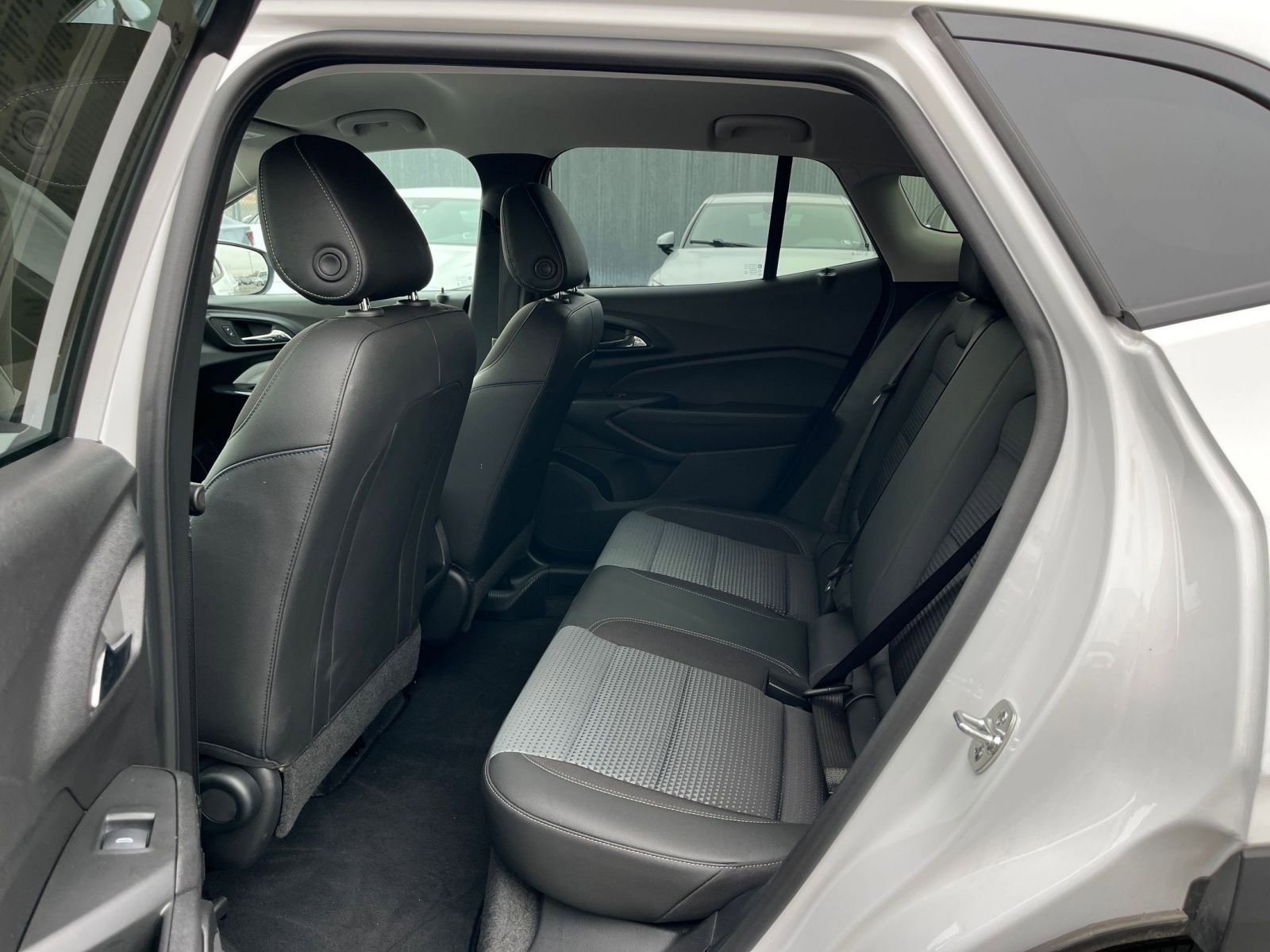 Thumbnail: 2025 Chevrolet Trax - 25