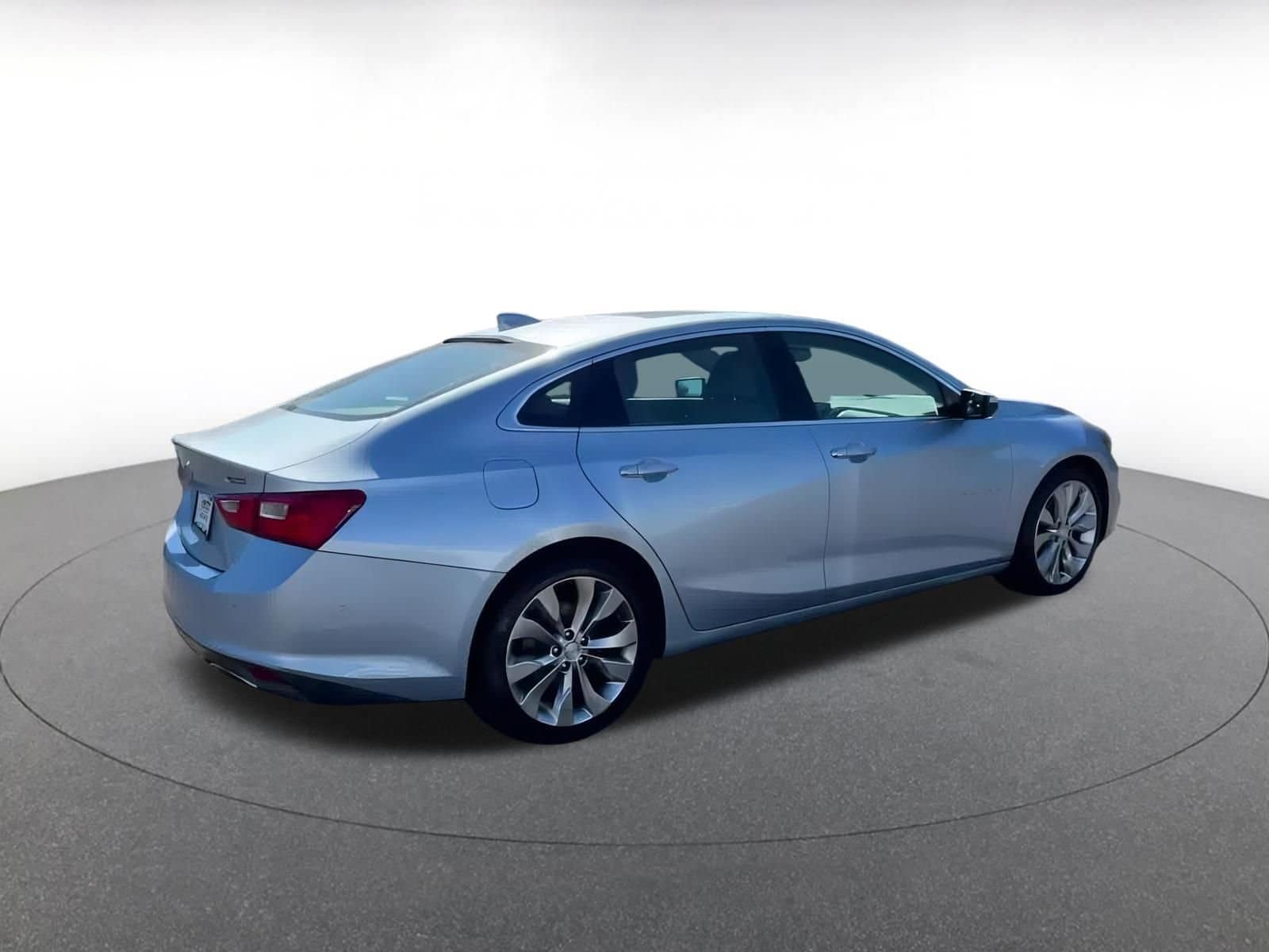 Thumbnail: 2017 Chevrolet Malibu - 15