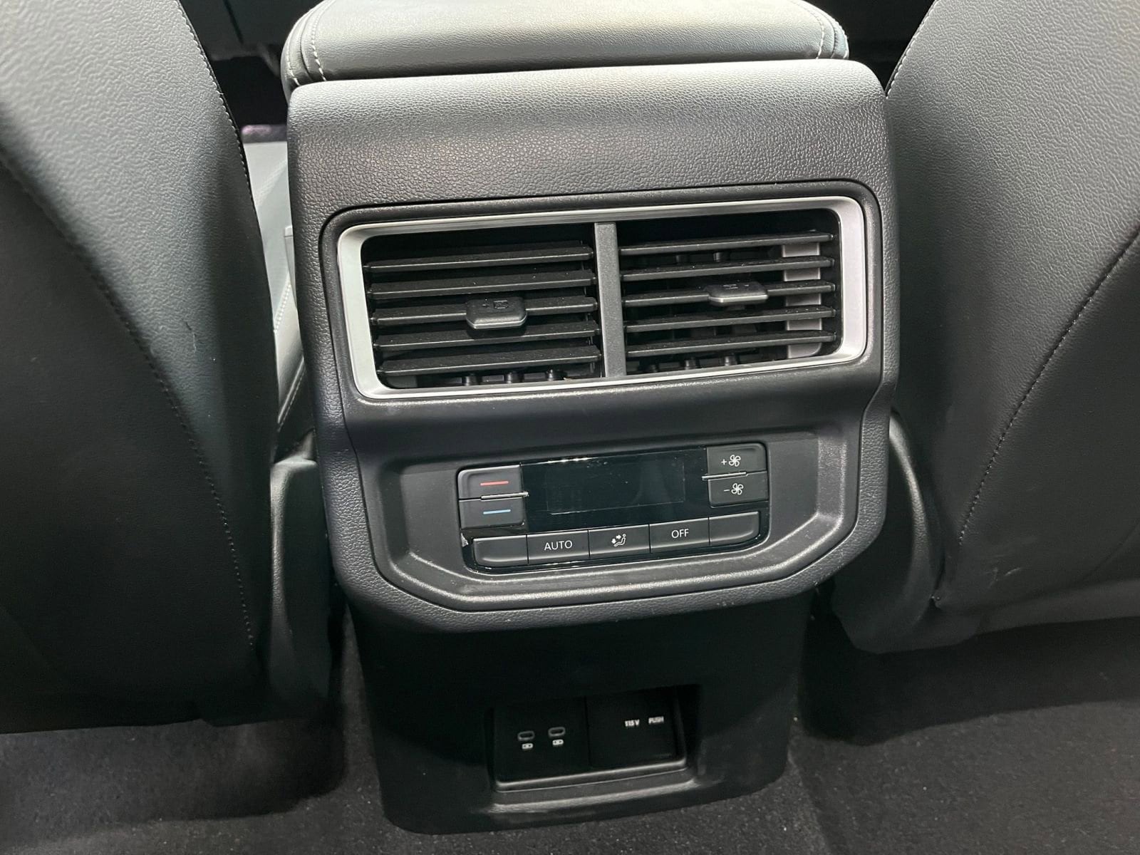 Thumbnail: 2025 Volkswagen Atlas - 25