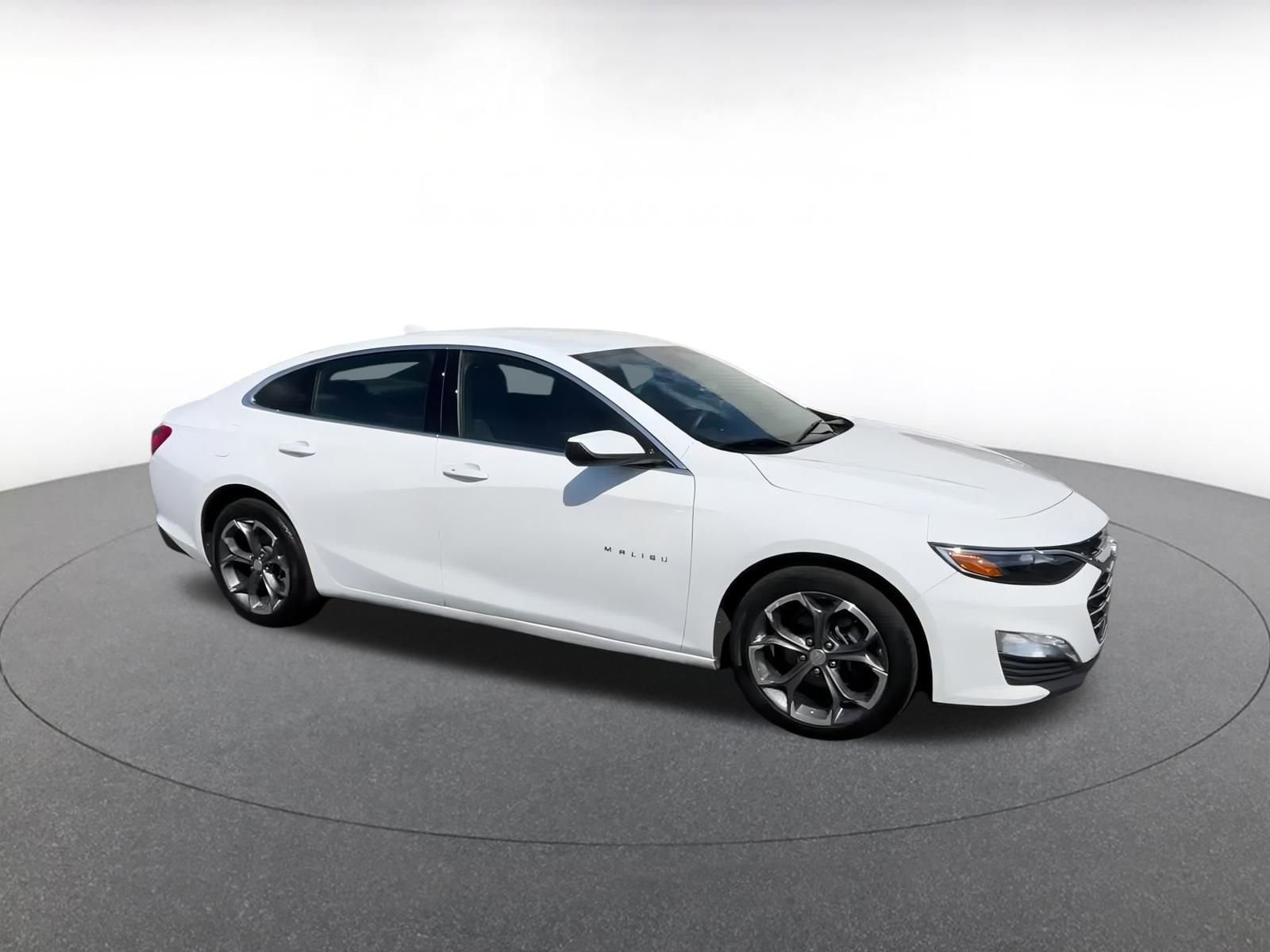 Thumbnail: 2024 Chevrolet Malibu - 2