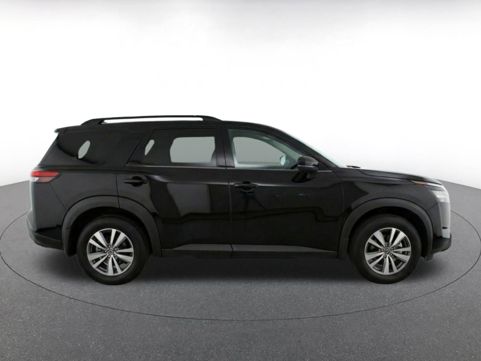 Thumbnail: 2025 Nissan Pathfinder - 10