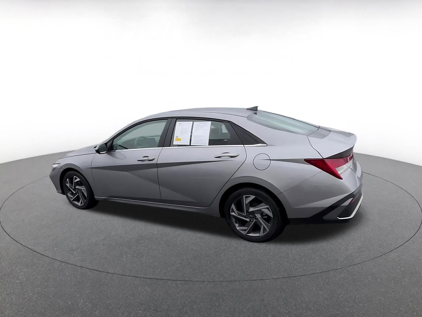 Thumbnail: 2025 Hyundai Elantra - 8