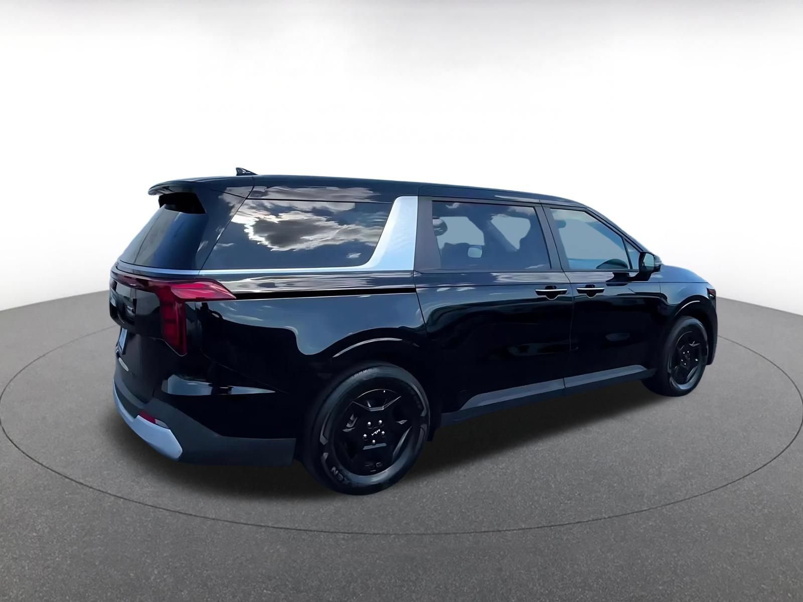 Thumbnail: 2026 Kia Carnival - 12