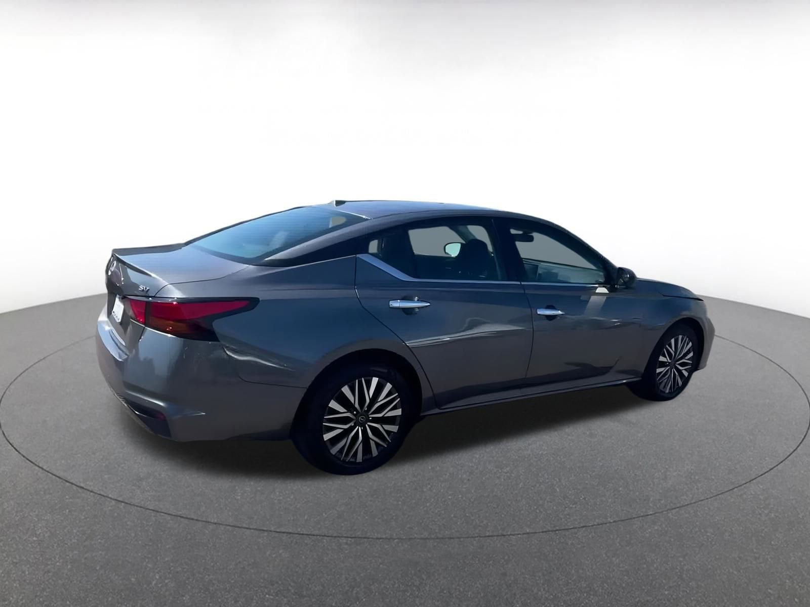 Thumbnail: 2024 Nissan Altima - 15