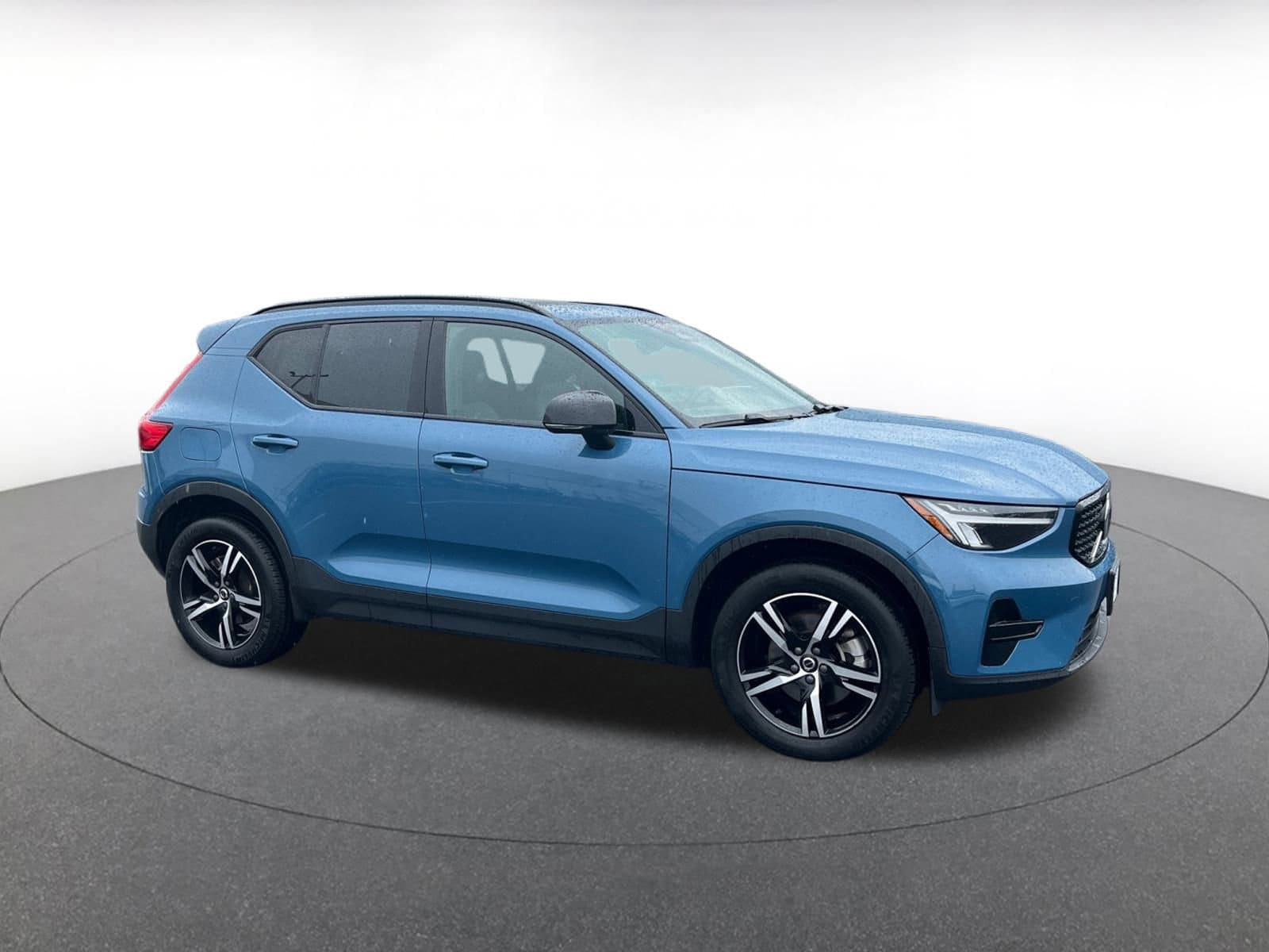 2024 Volvo XC40