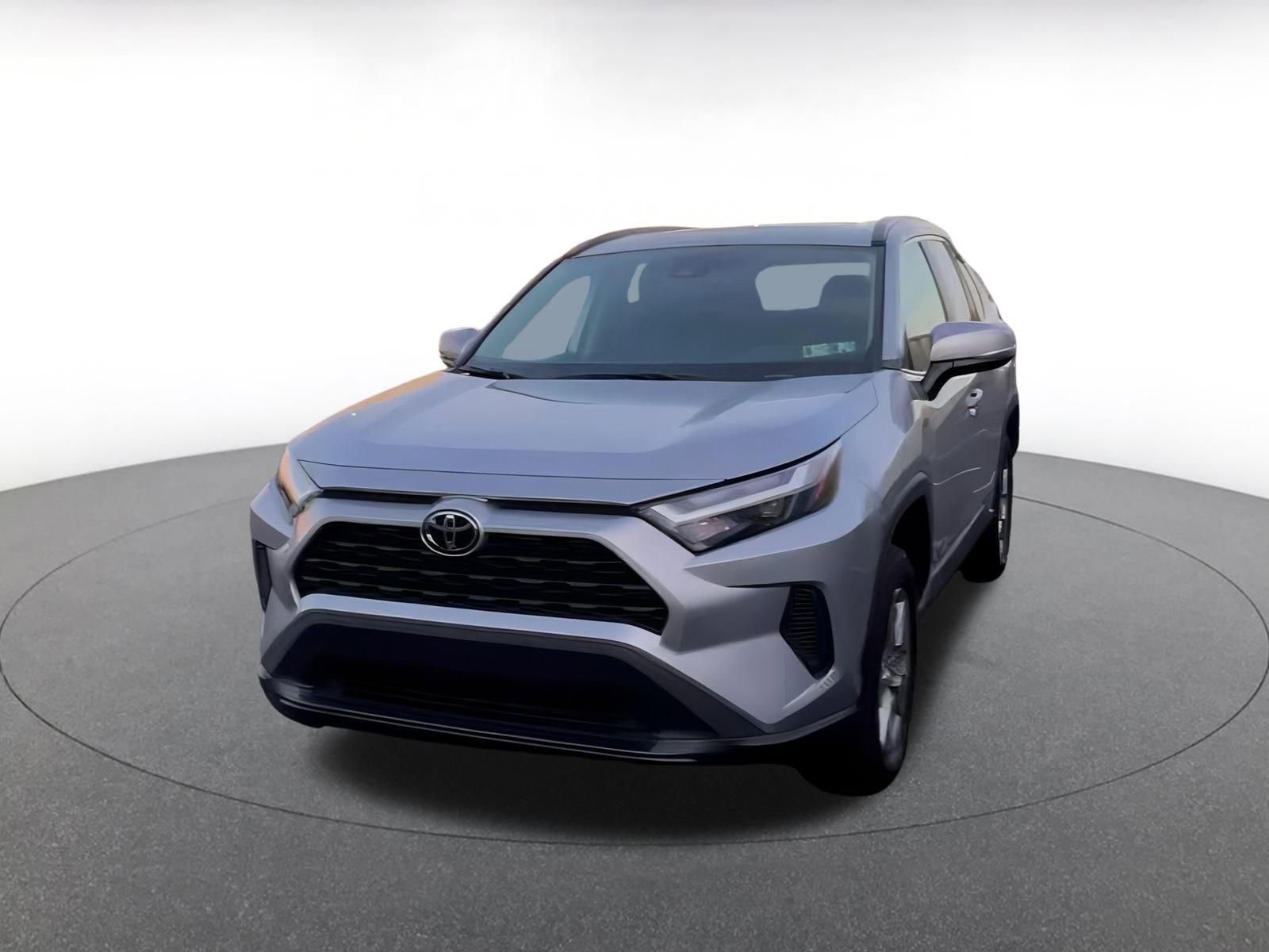 Thumbnail: 2025 Toyota RAV4 - 6