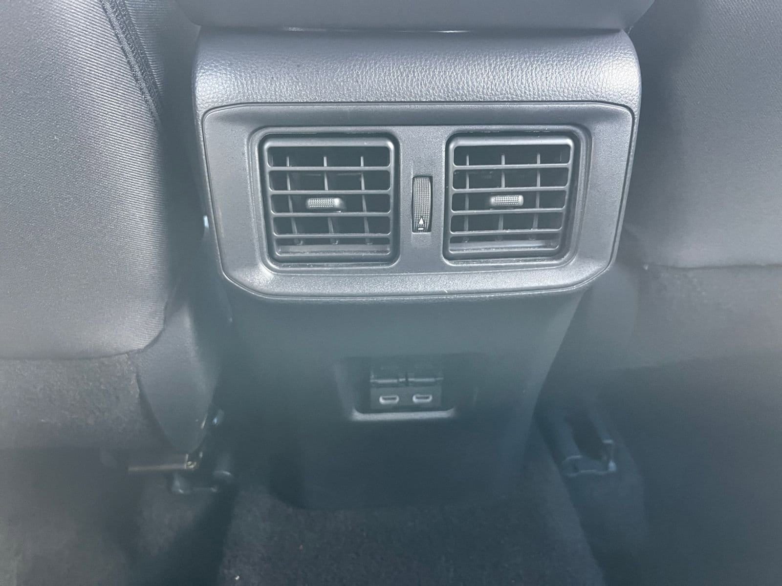 Thumbnail: 2025 Toyota RAV4 - 25