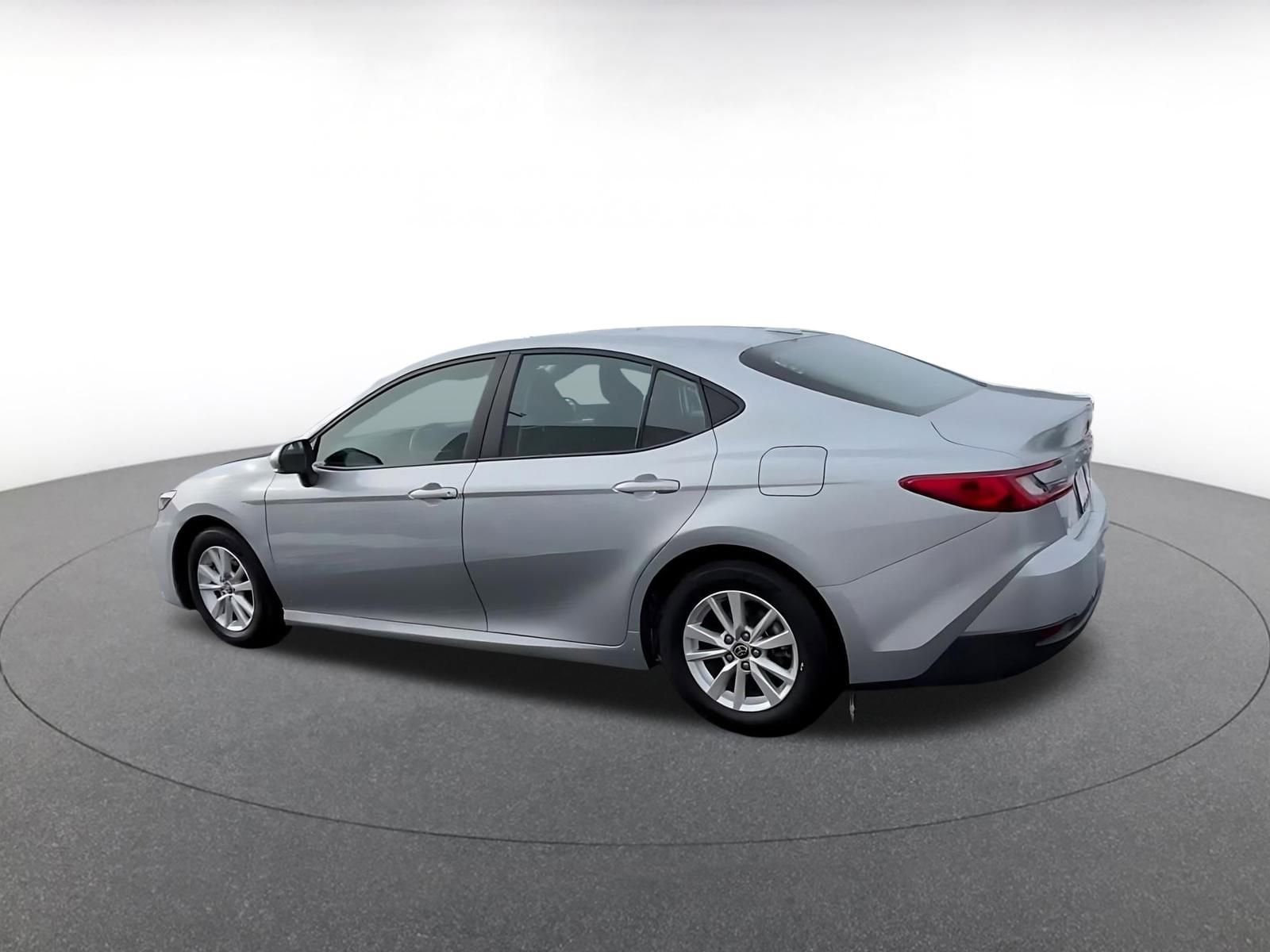 Thumbnail: 2025 Toyota Camry - 10