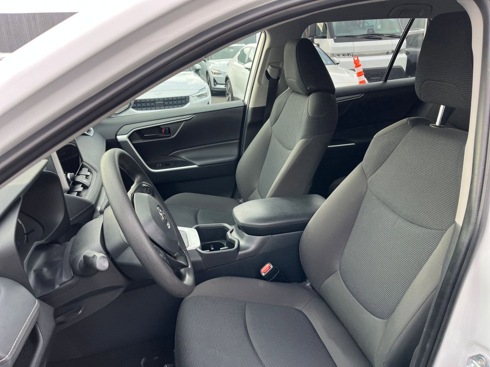 Thumbnail: 2025 Toyota RAV4 - 35