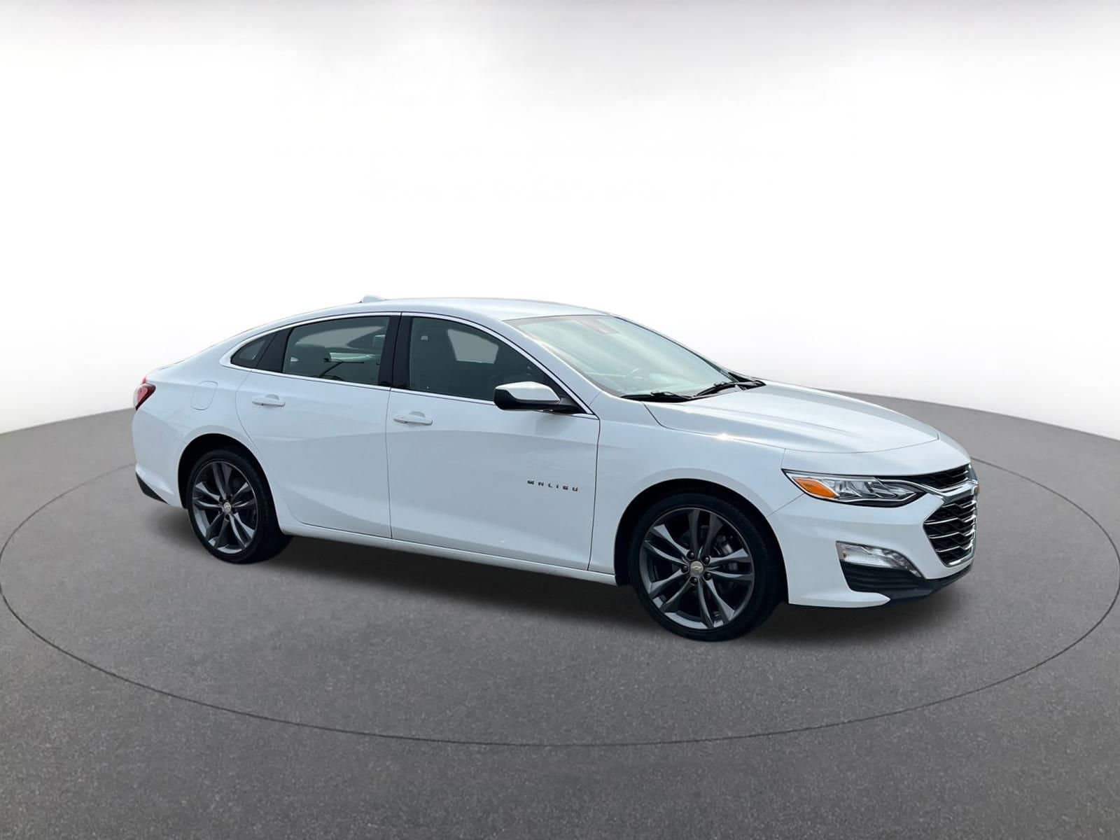 Thumbnail: 2024 Chevrolet Malibu - 1