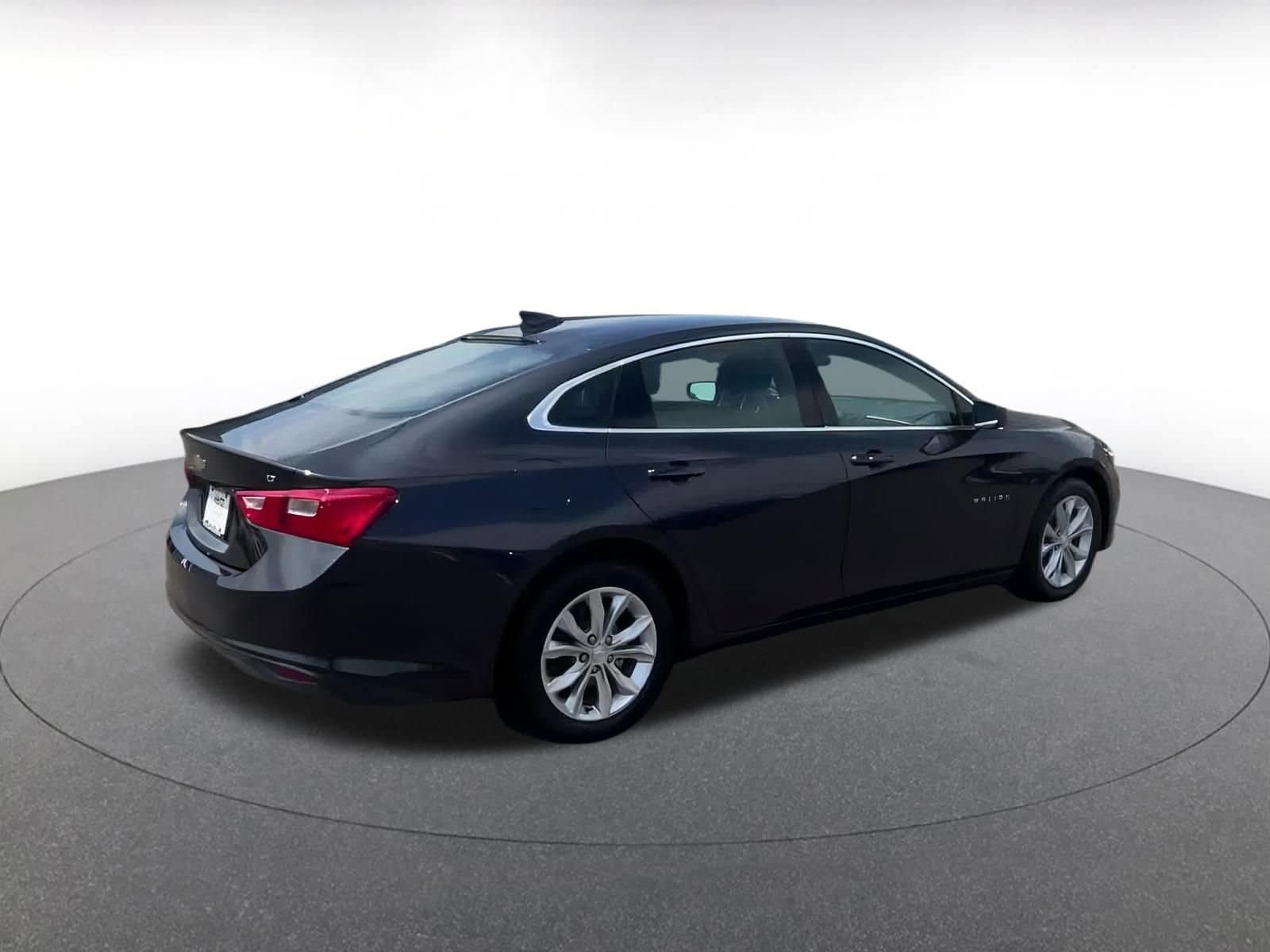Thumbnail: 2023 Chevrolet Malibu - 15