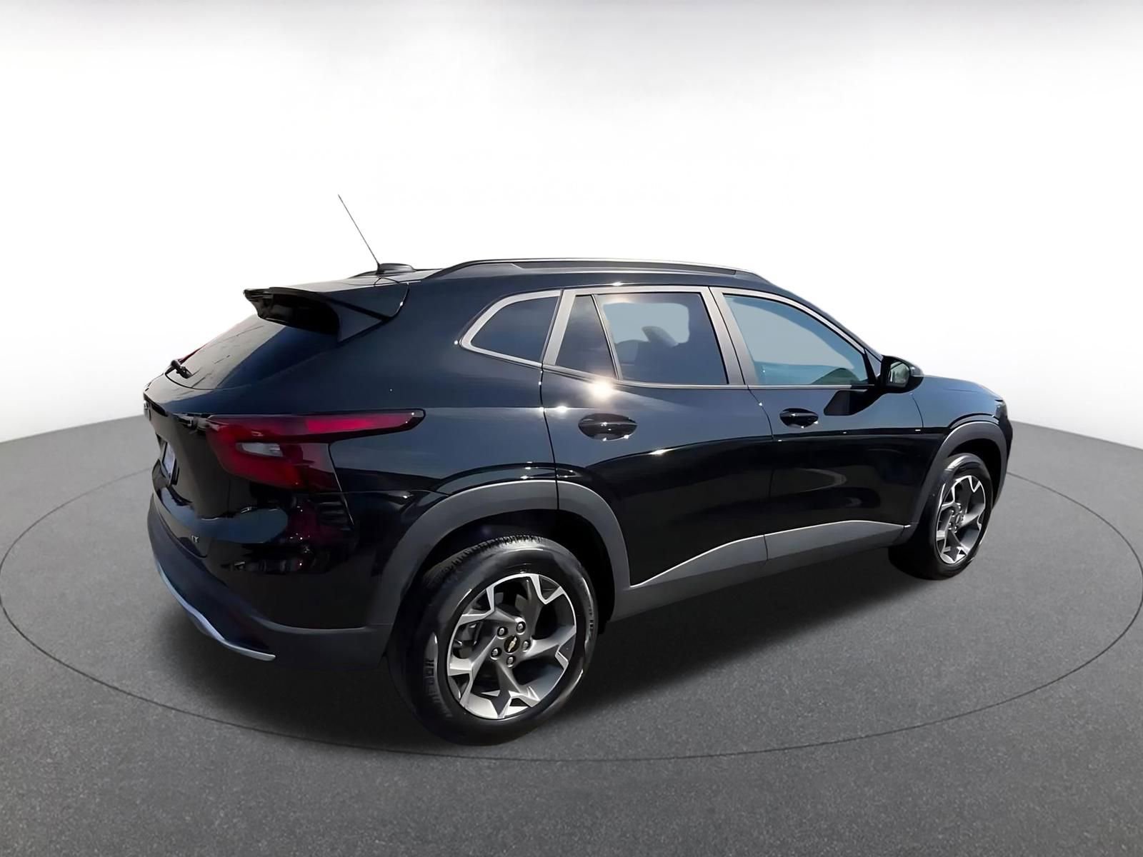 Thumbnail: 2025 Chevrolet Trax - 15