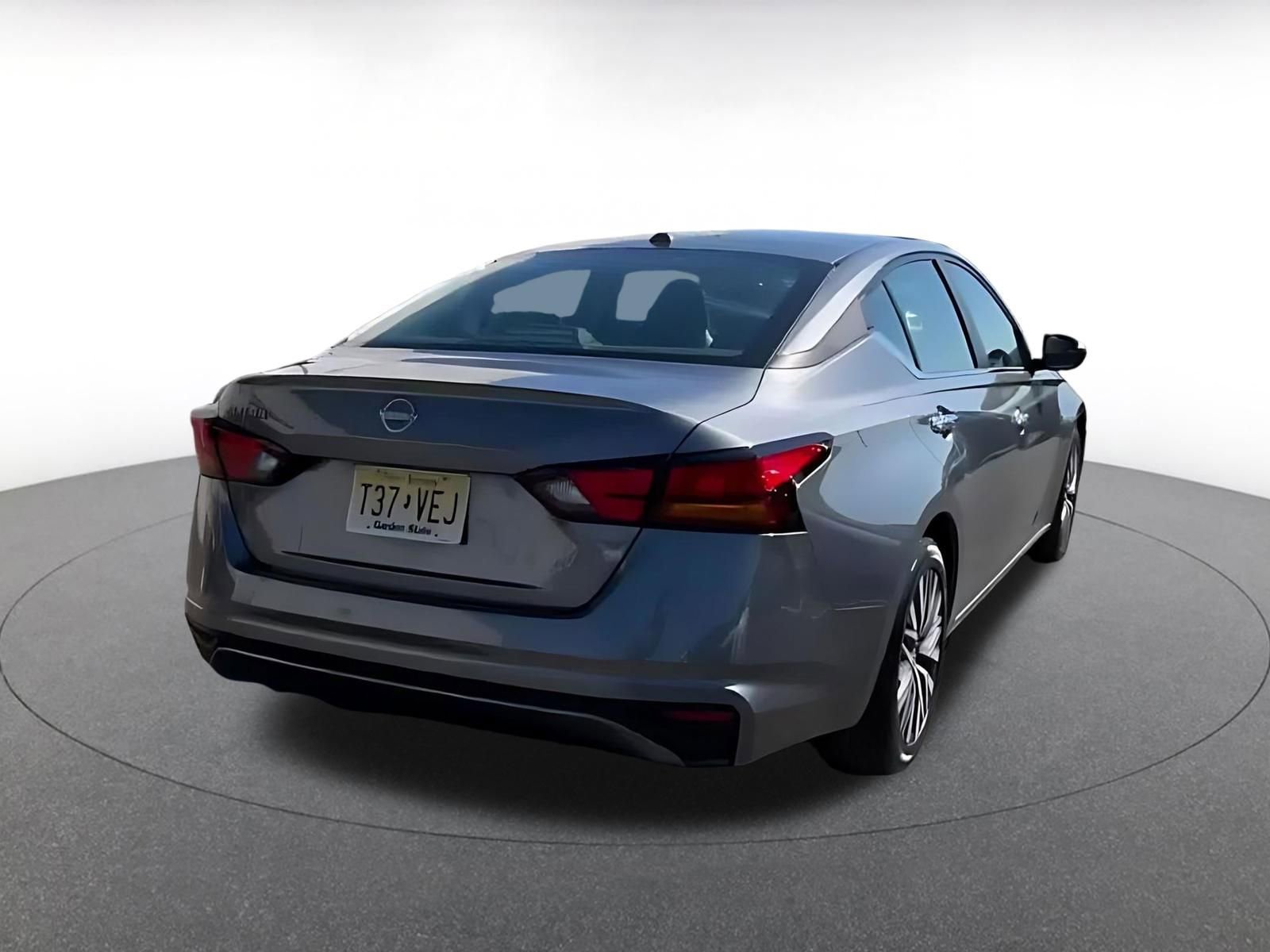 Thumbnail: 2025 Nissan Altima - 13