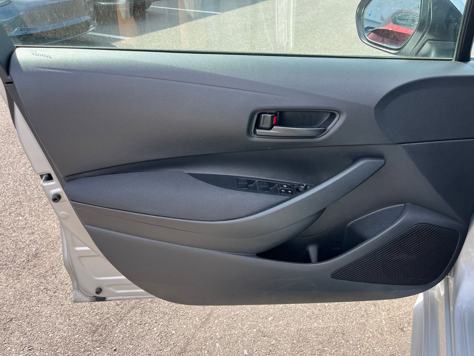 Thumbnail: 2025 Toyota Corolla - 18