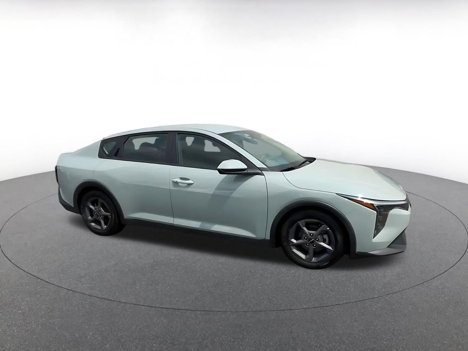 Thumbnail: 2025 Kia K4 - 2