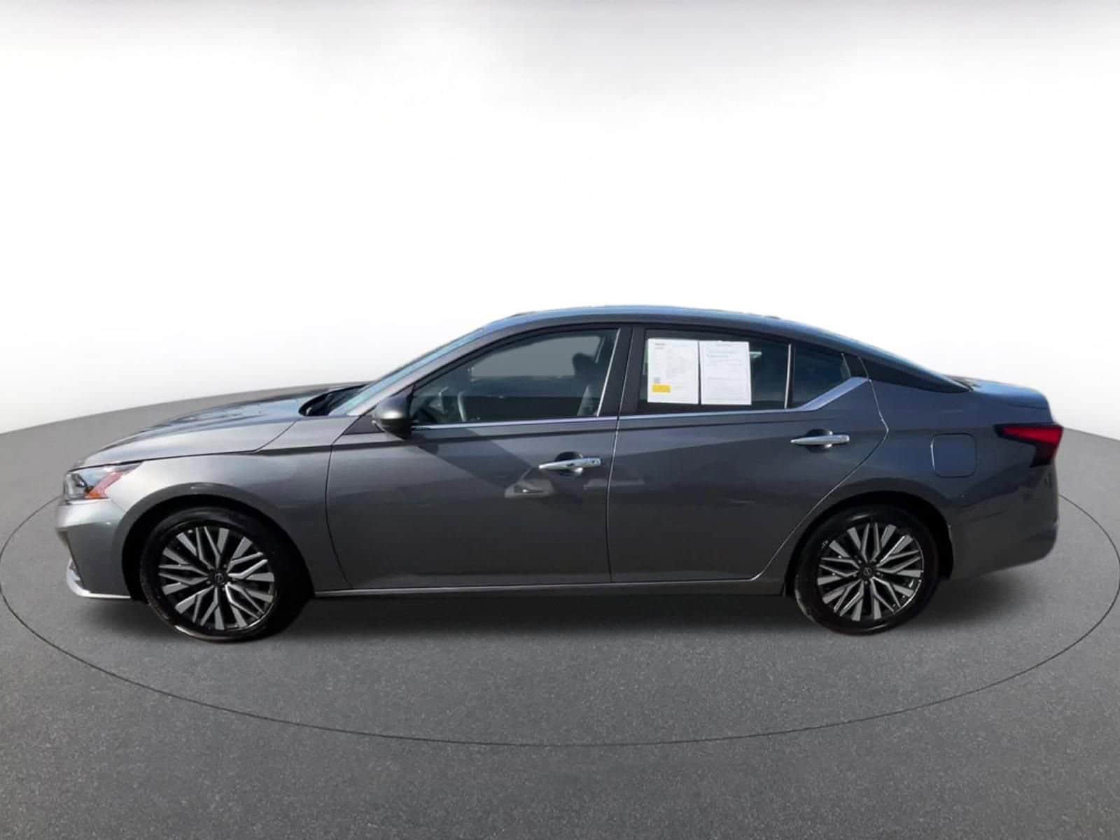 Thumbnail: 2025 Nissan Altima - 8