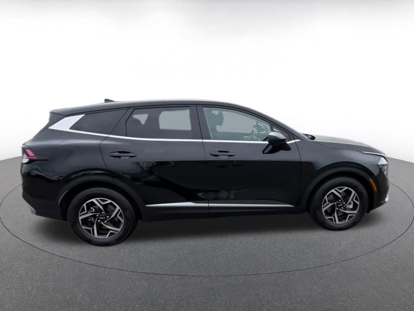 Thumbnail: 2025 Kia Sportage - 16