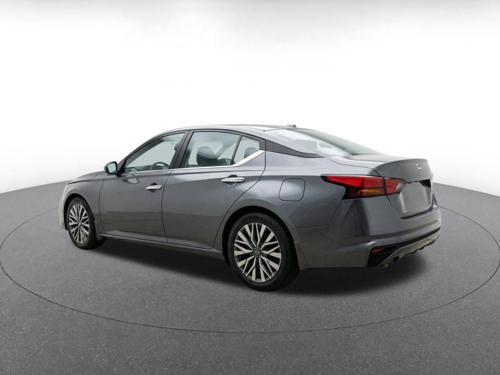 Thumbnail: 2025 Nissan Altima - 15