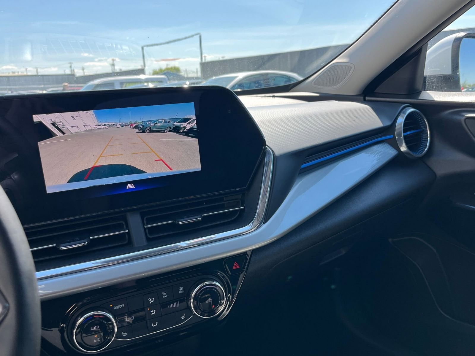 Thumbnail: 2025 Chevrolet Trax - 20