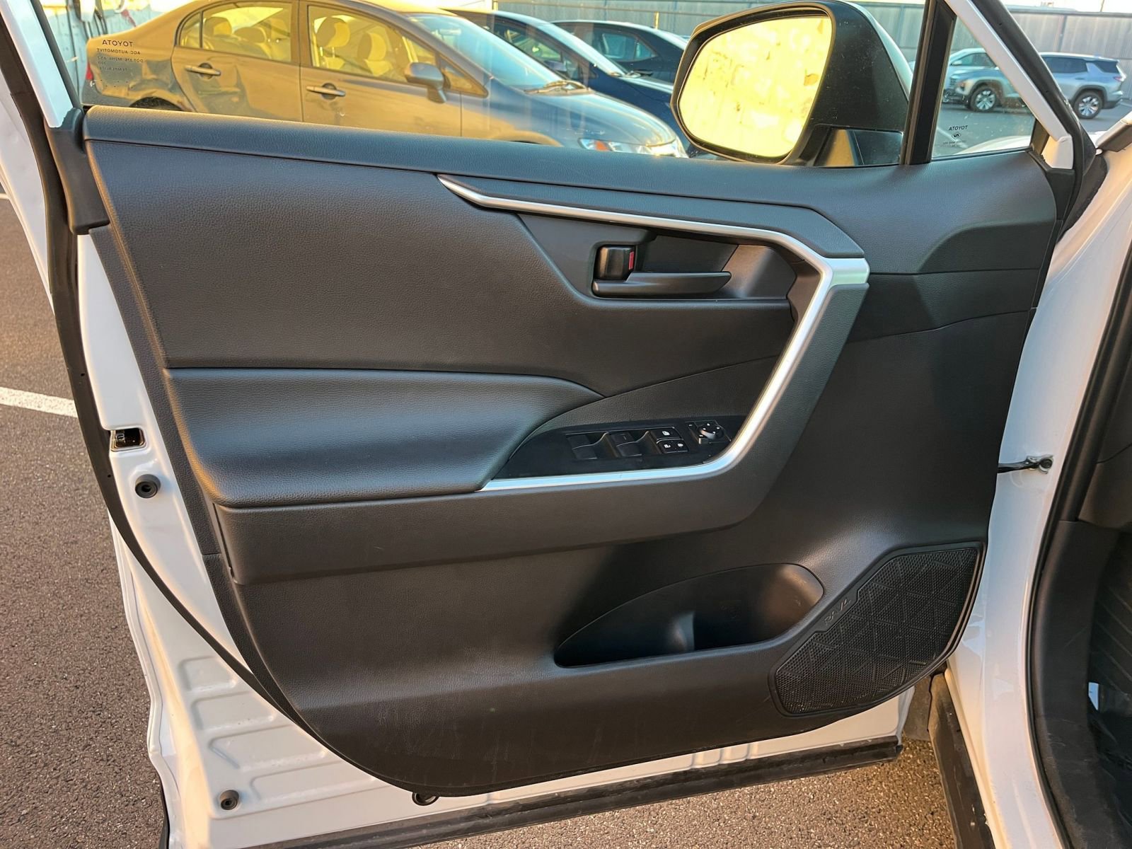 Thumbnail: 2025 Toyota RAV4 - 20