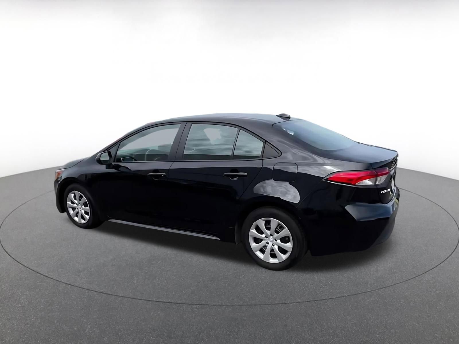 Thumbnail: 2025 Toyota Corolla - 10